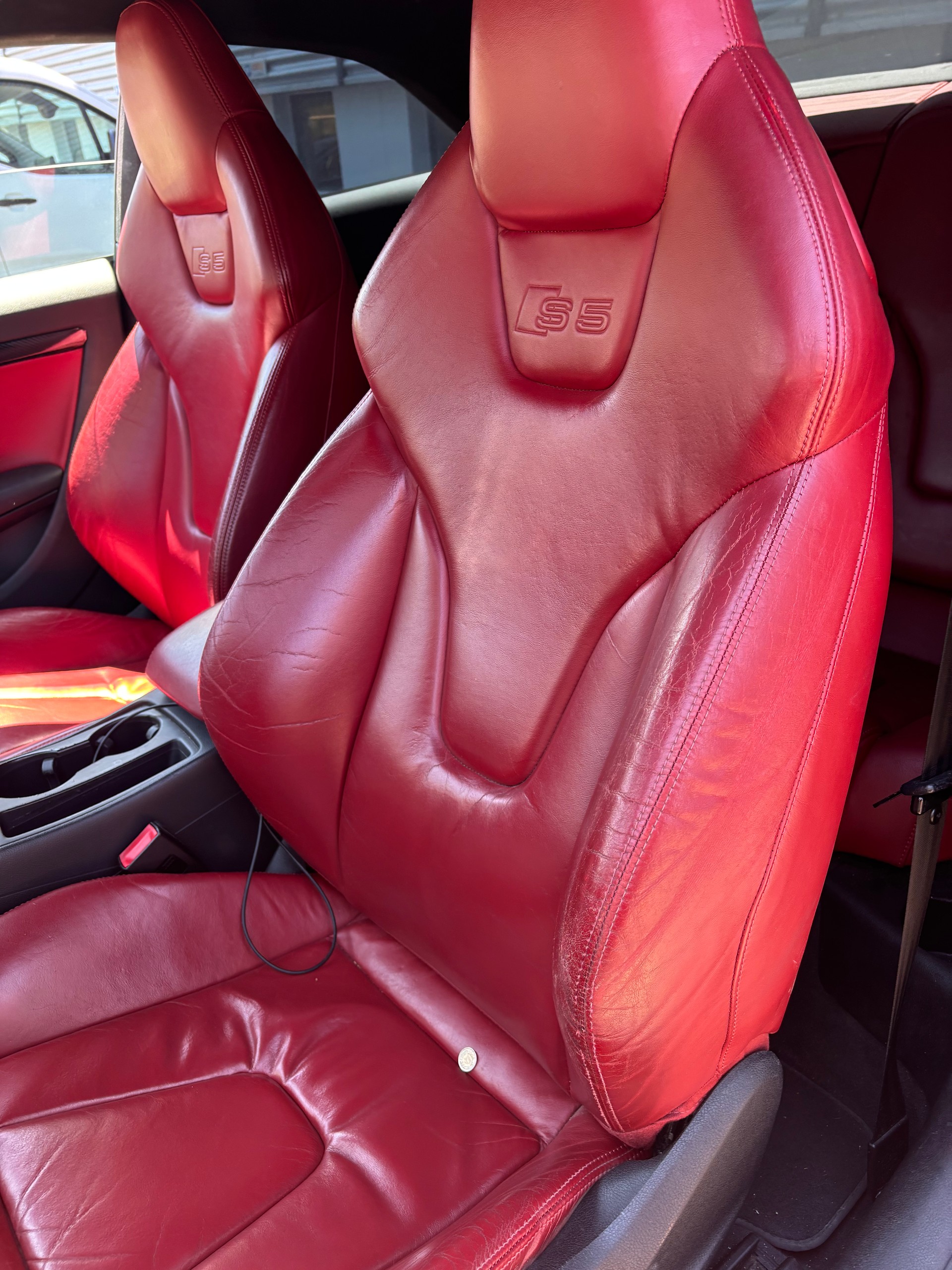 AUDI 4.2 V8 FSI quattro-image-4