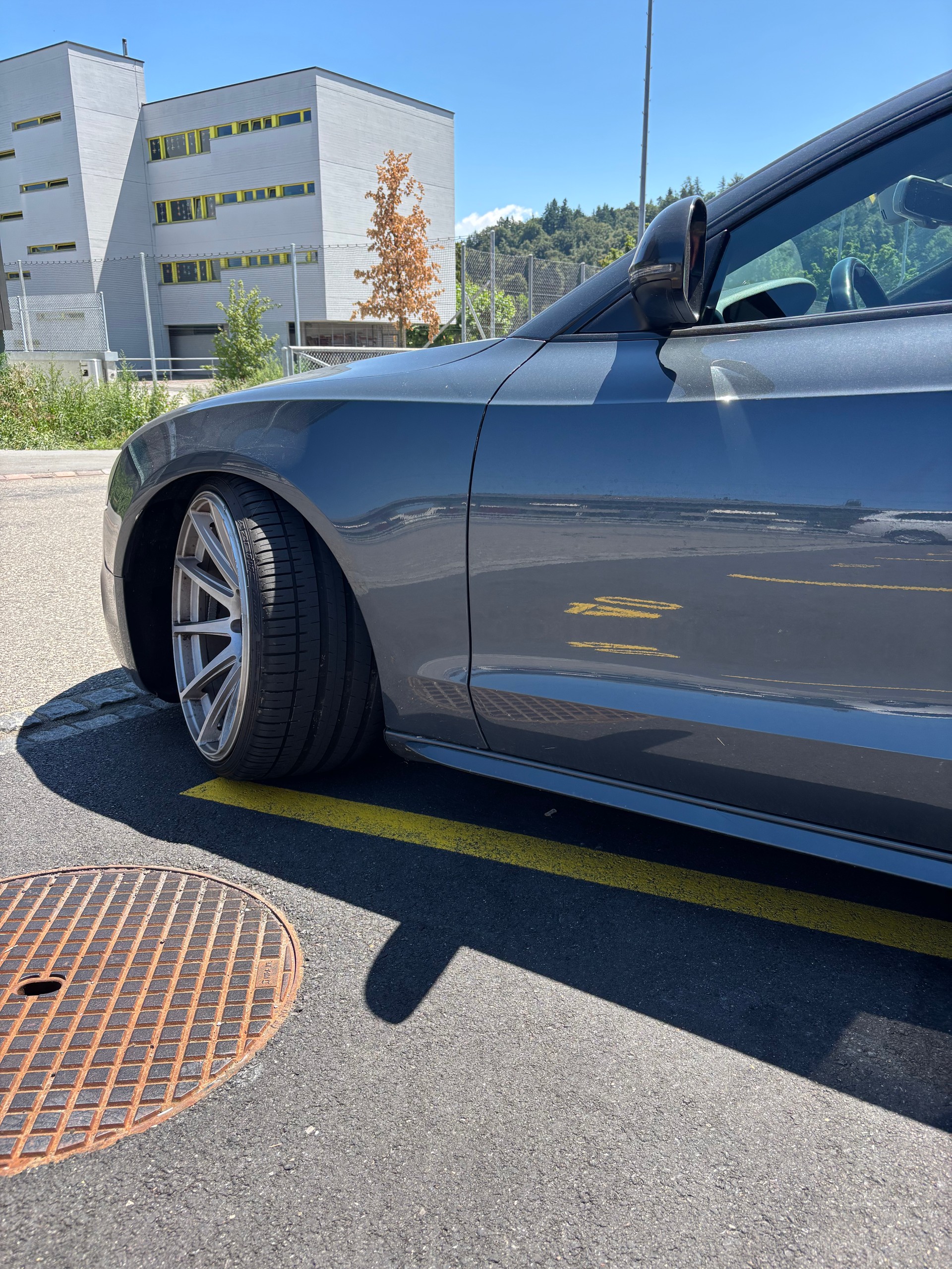 AUDI 4.2 V8 FSI quattro-image-0
