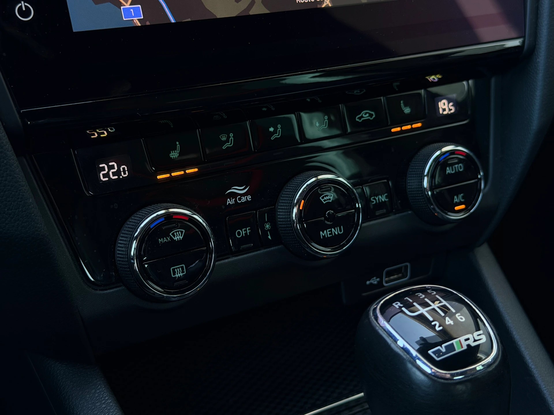SKODA Octavia Combi 2.0 TSI RS-image-11