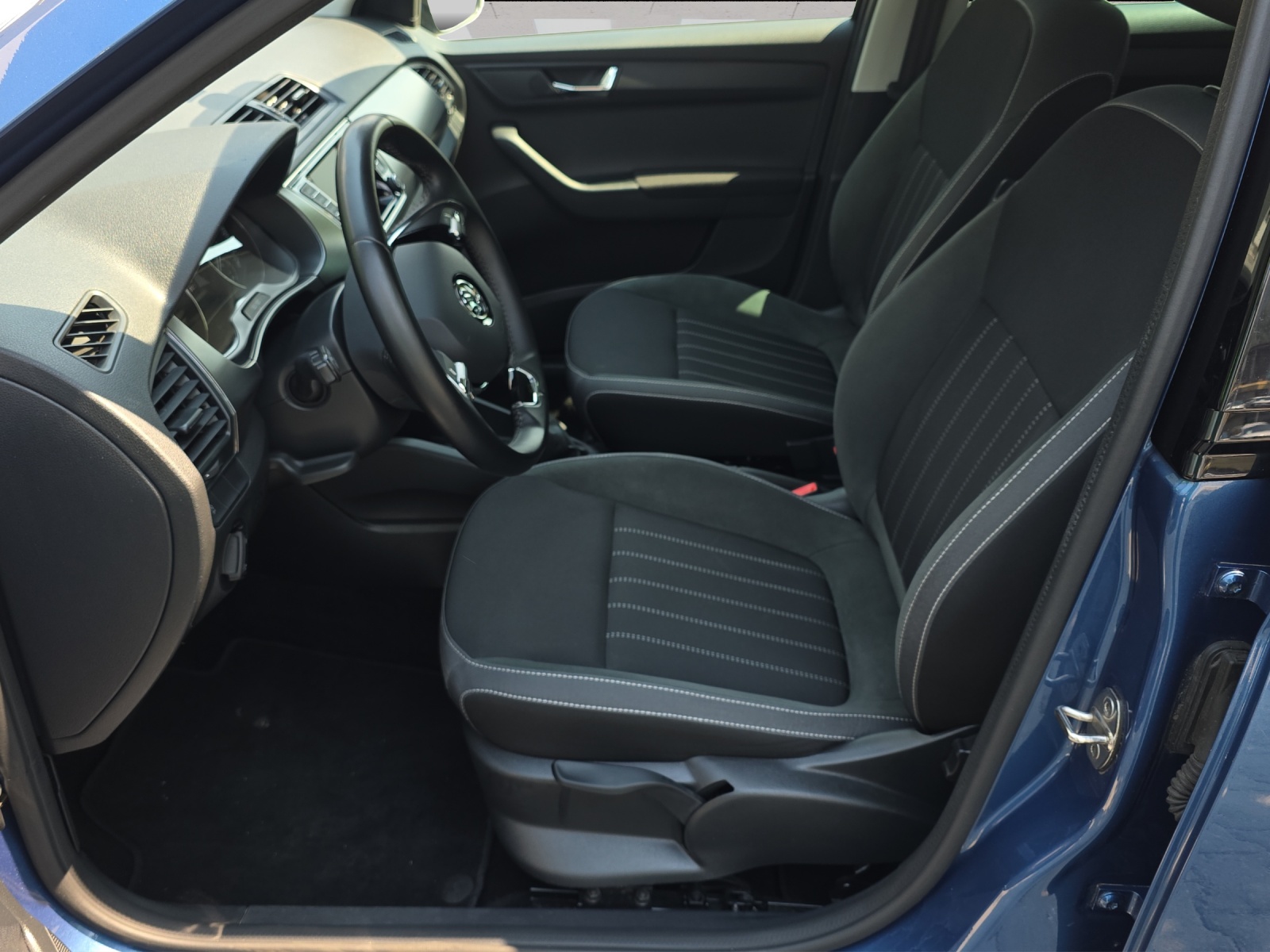SKODA Fabia Combi 1.0 TSI Style-image-4