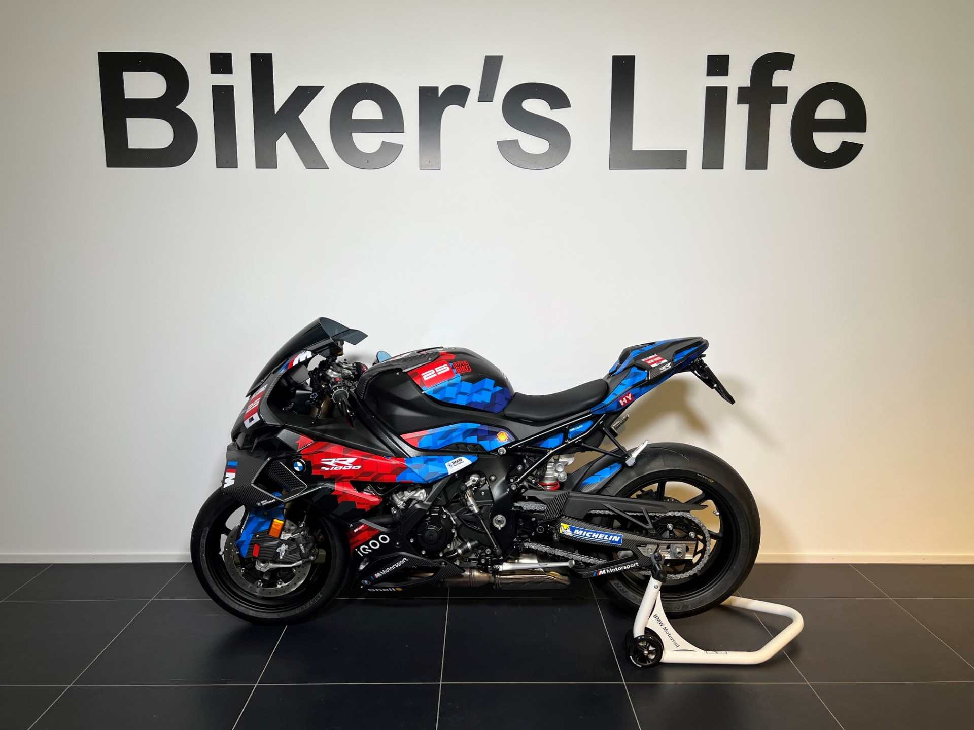 BMW S 1000 RR-showroom-element-1