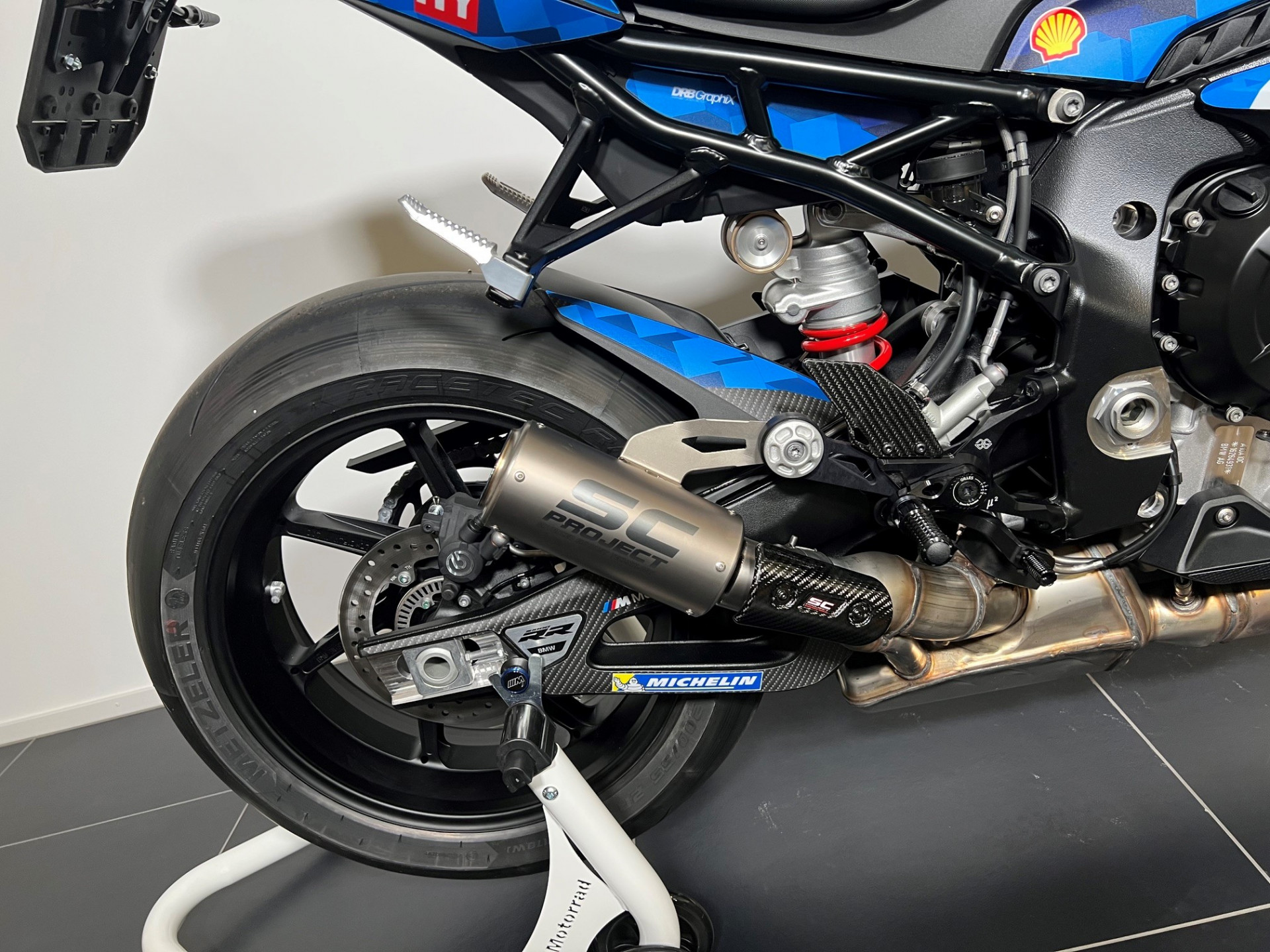 BMW S 1000 RR-showroom-element-2