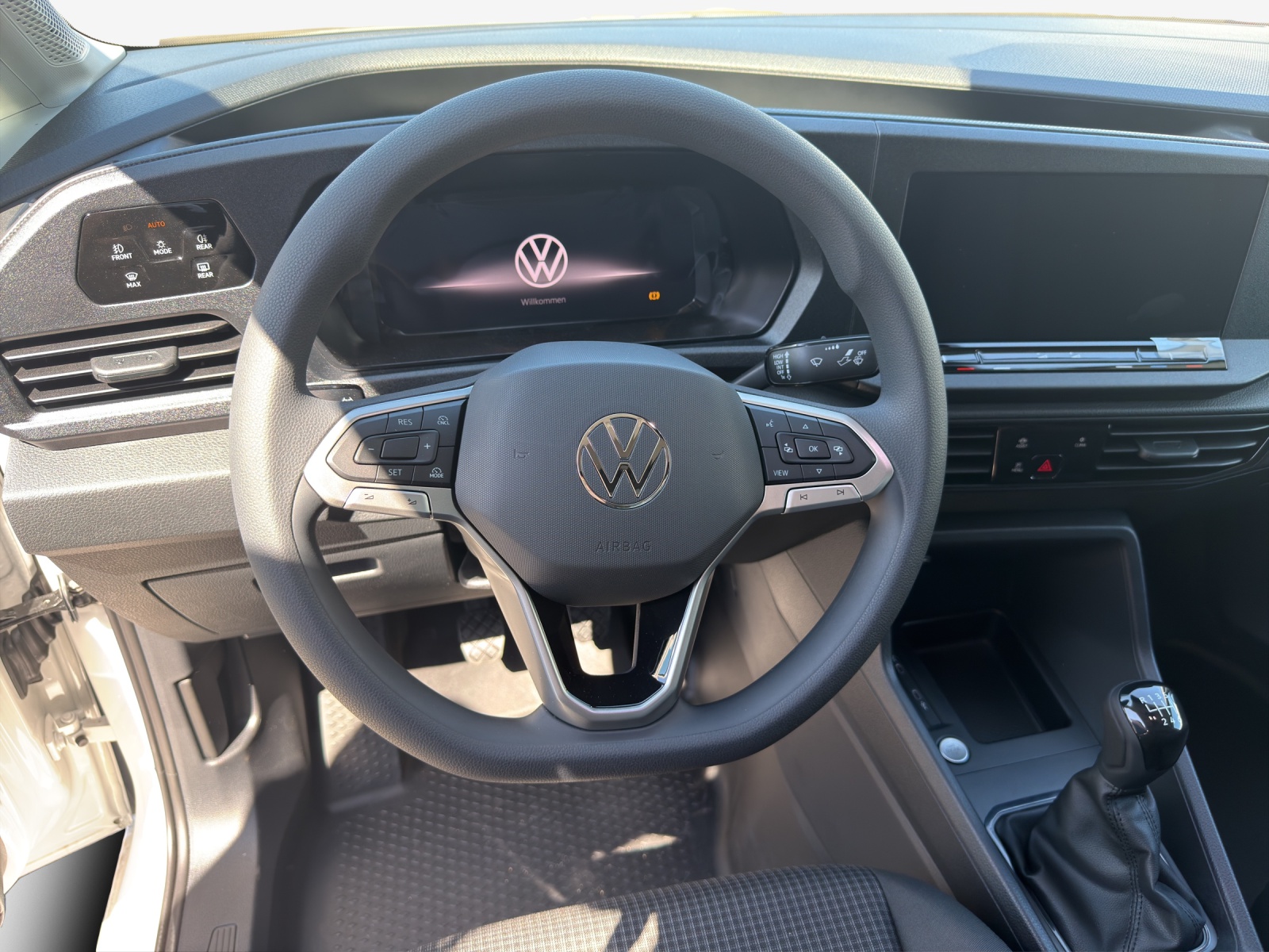 VW Caddy Cargo 2.0TDI Maxi 4Motion-image-9
