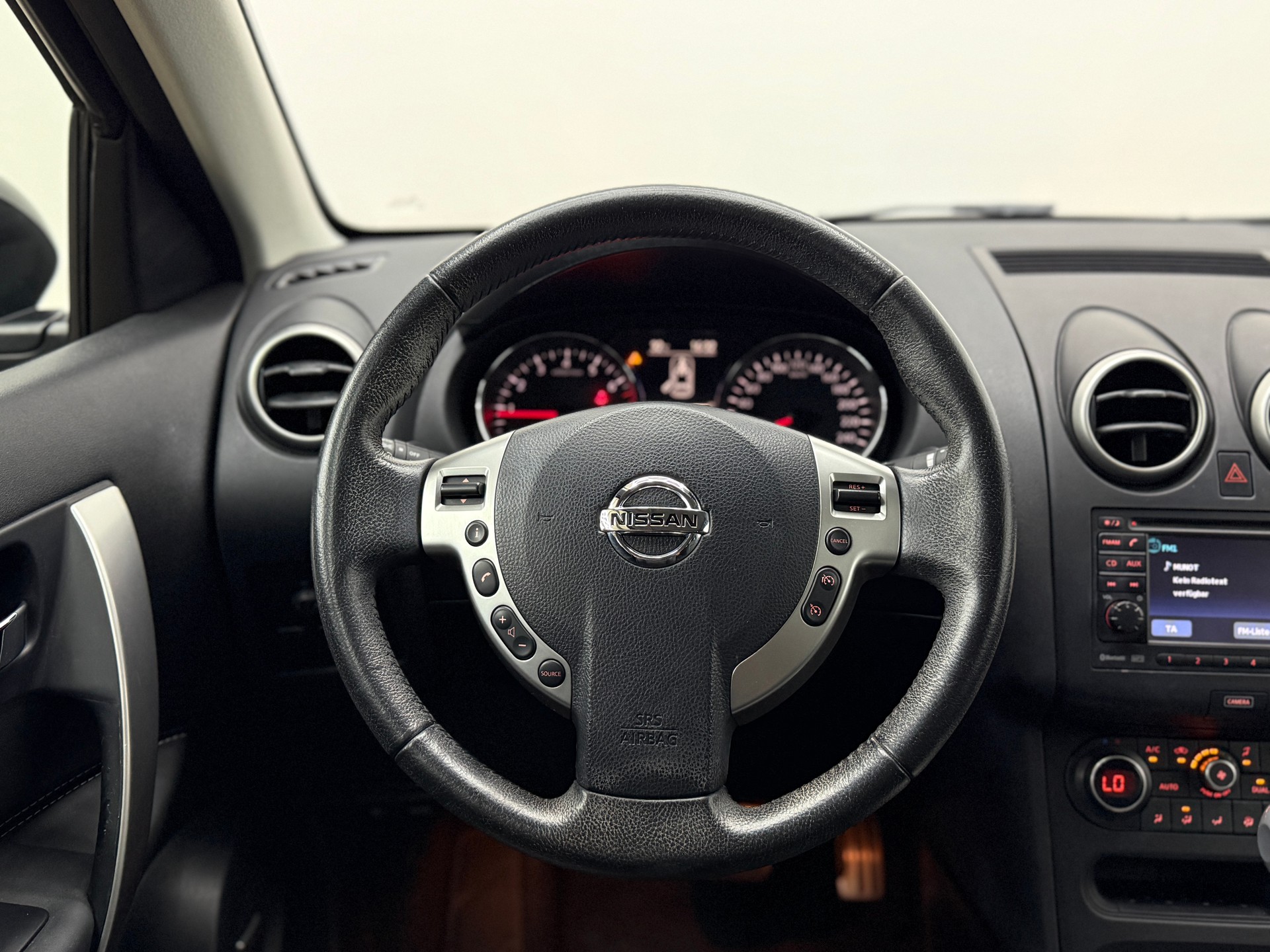 NISSAN Qashqai 2.0 4WD tekna XTronic CVT-image-26