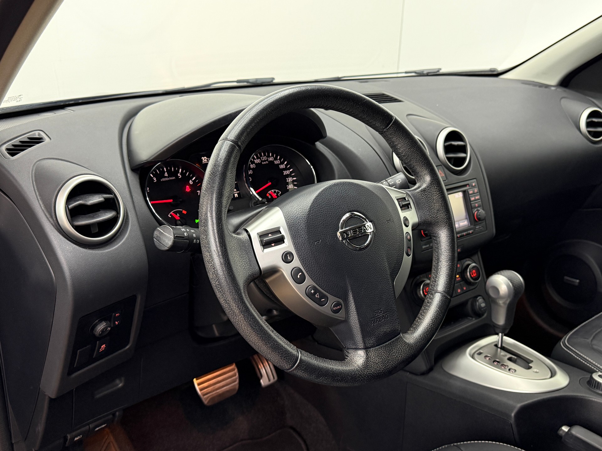 NISSAN Qashqai 2.0 4WD tekna XTronic CVT-image-25