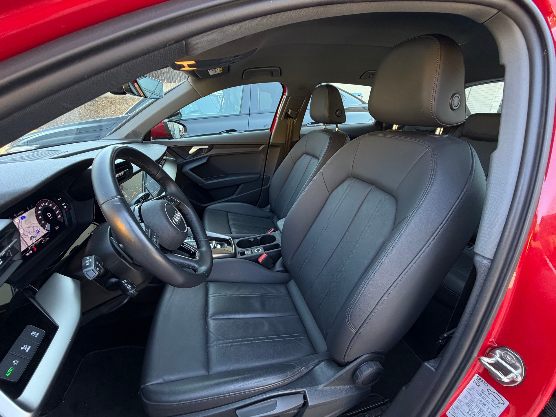 AUDI A3 Sportback 35 TDI-image-7