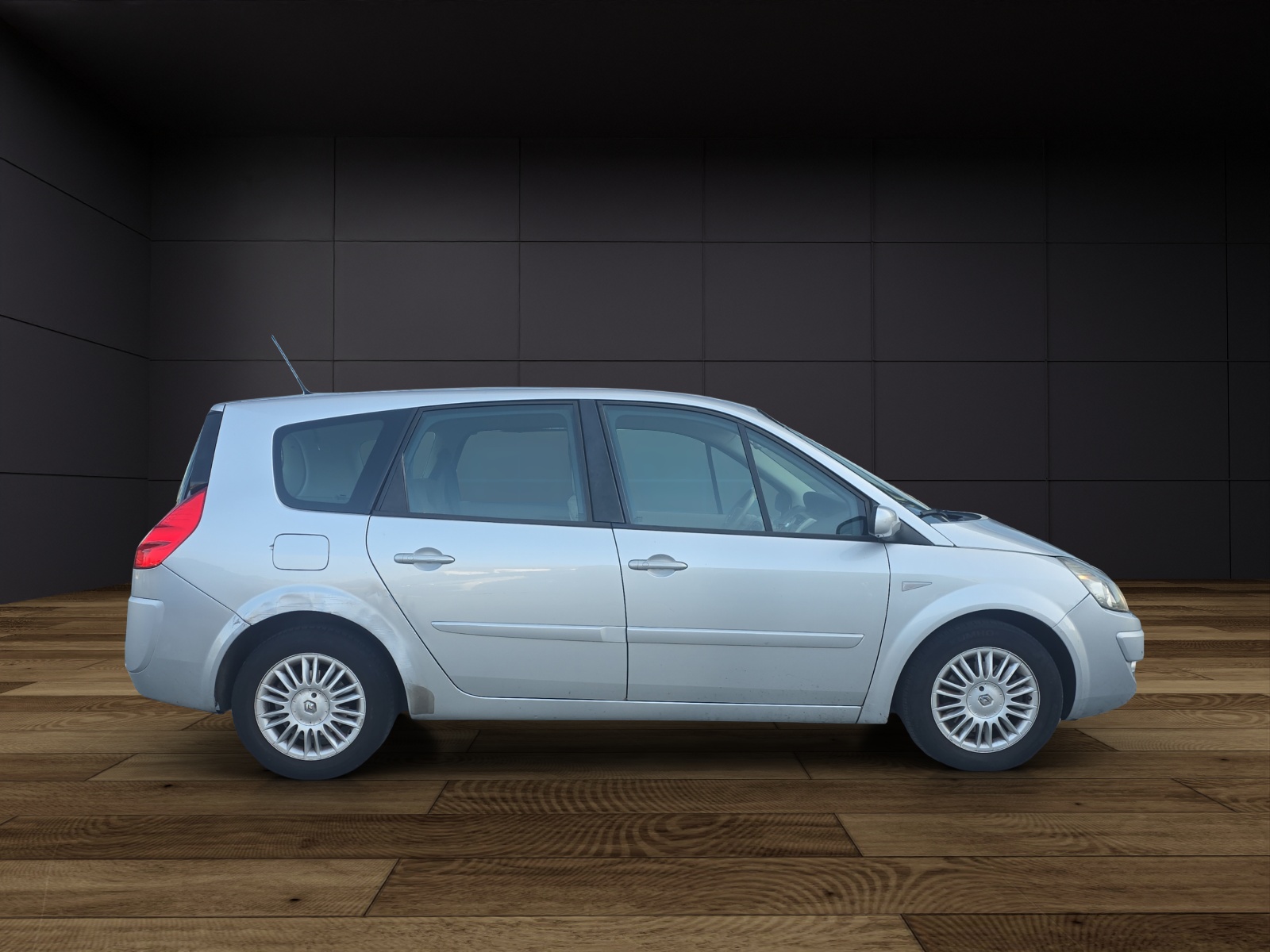 RENAULT Grand Scénic 2.0 16V Privilège-image-4