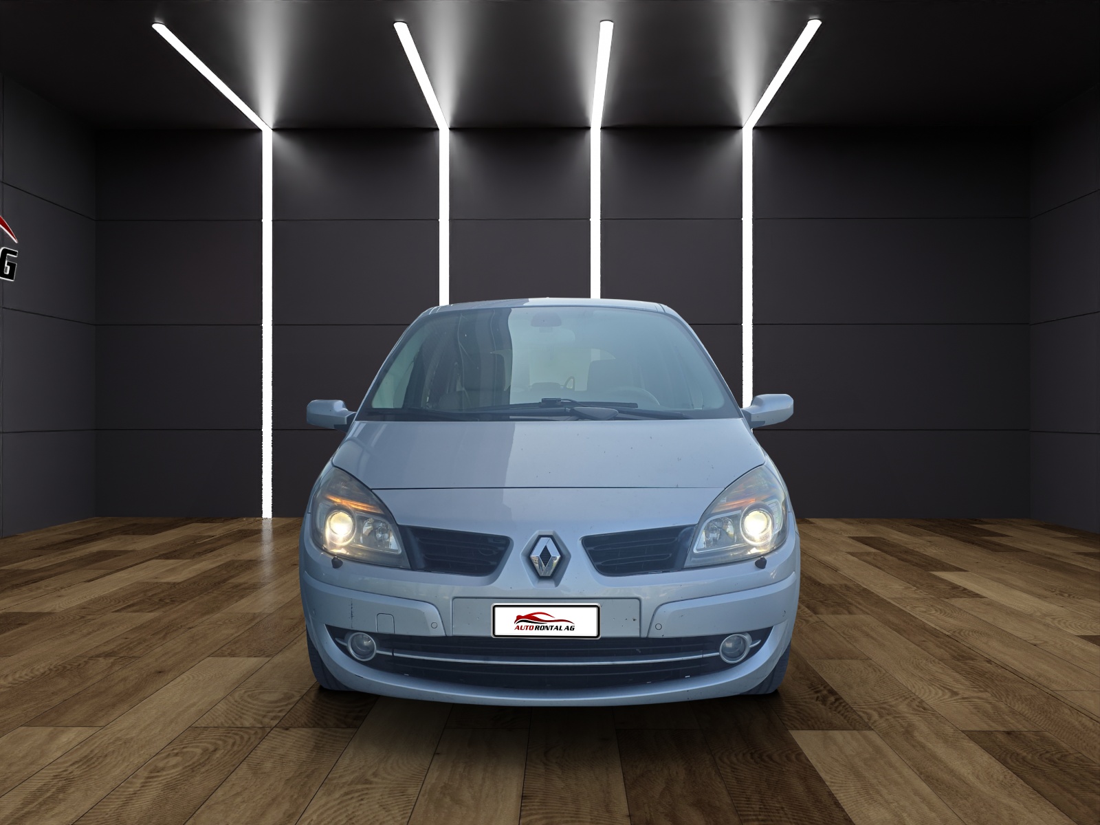 RENAULT Grand Scénic 2.0 16V Privilège-image-2