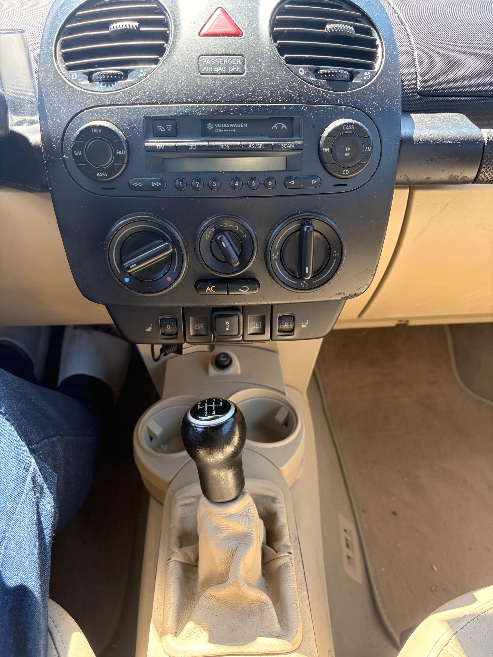VW Beetle Cabrio 2.0-image-6