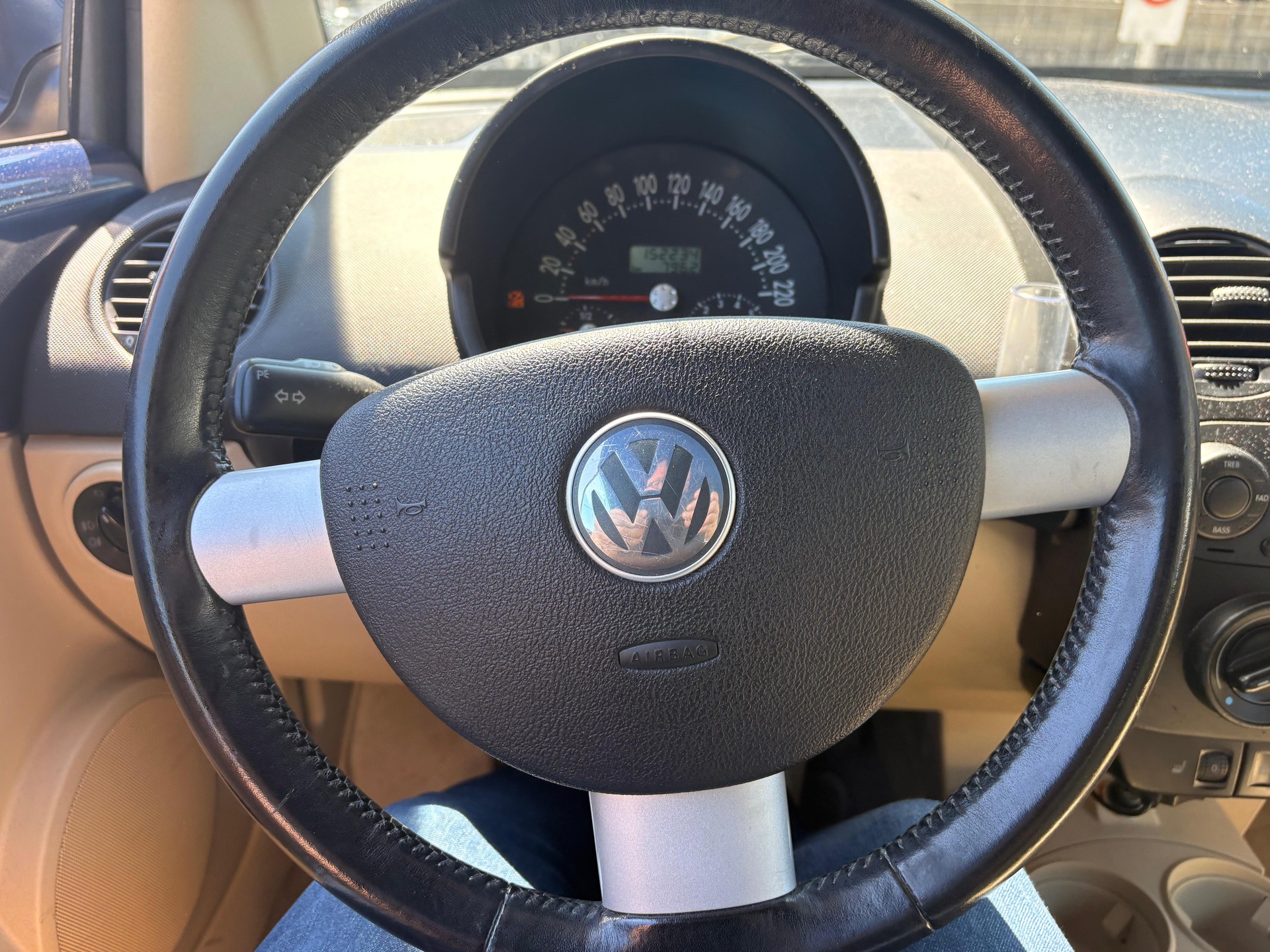 VW Beetle Cabrio 2.0-image-7