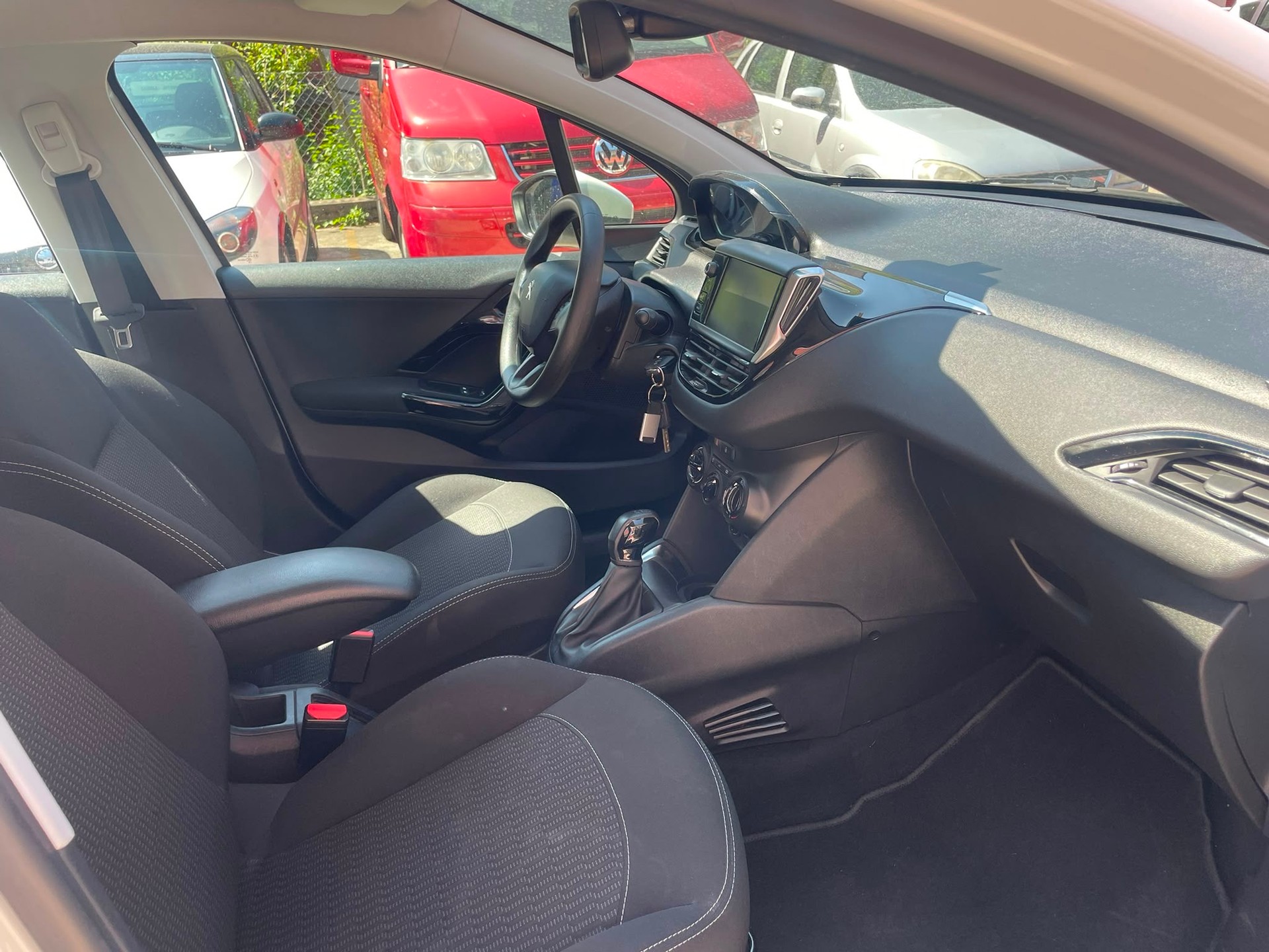 PEUGEOT 208 1.6 BlueHDi Active-image-4