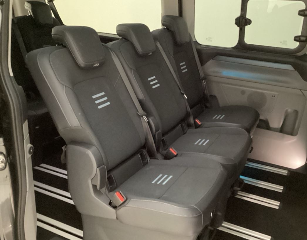 FORD Tourneo Bus 320 L2H1 Active Automat 4x4-image-3