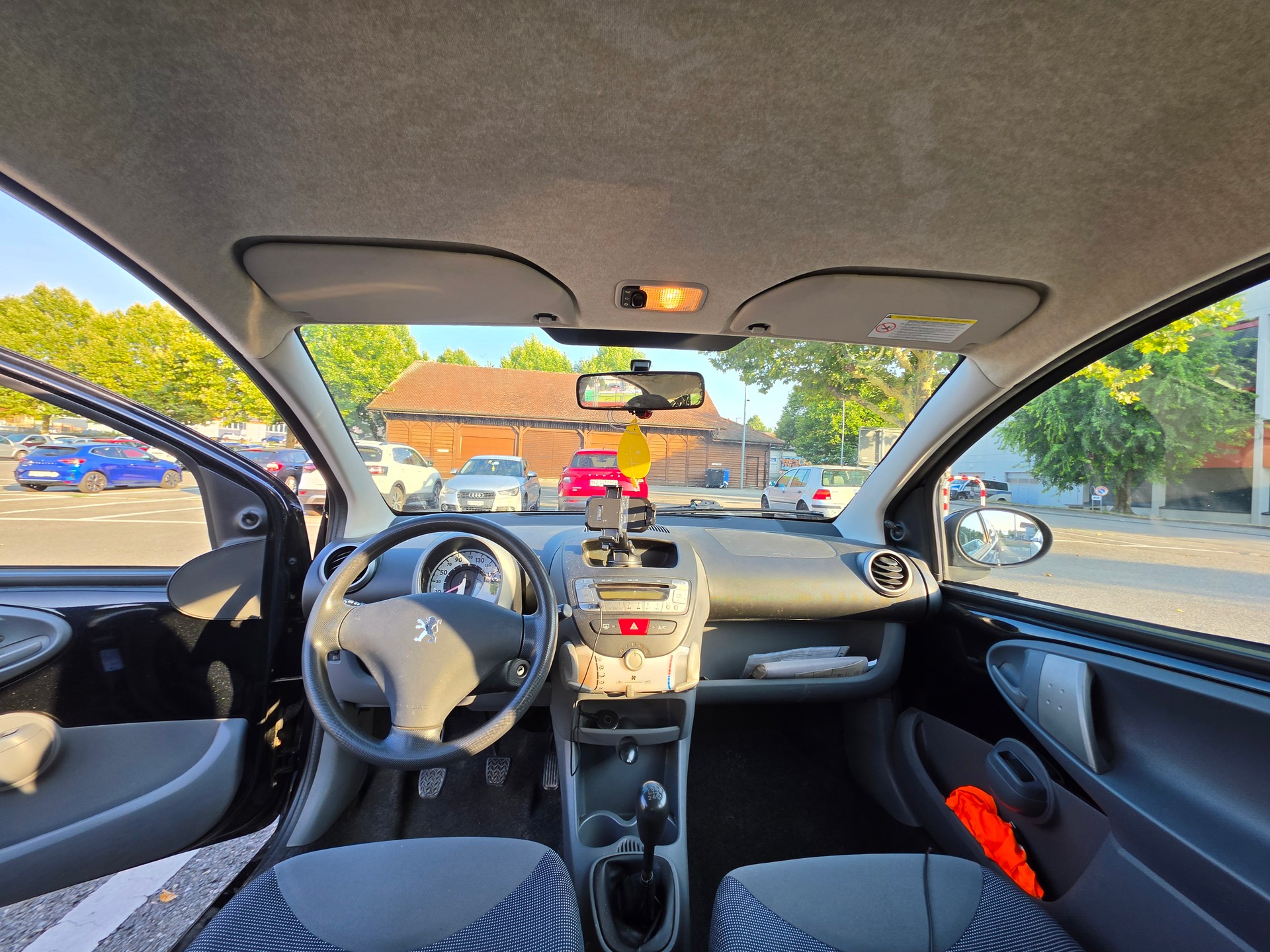 PEUGEOT 1.0 Trendy-image-4