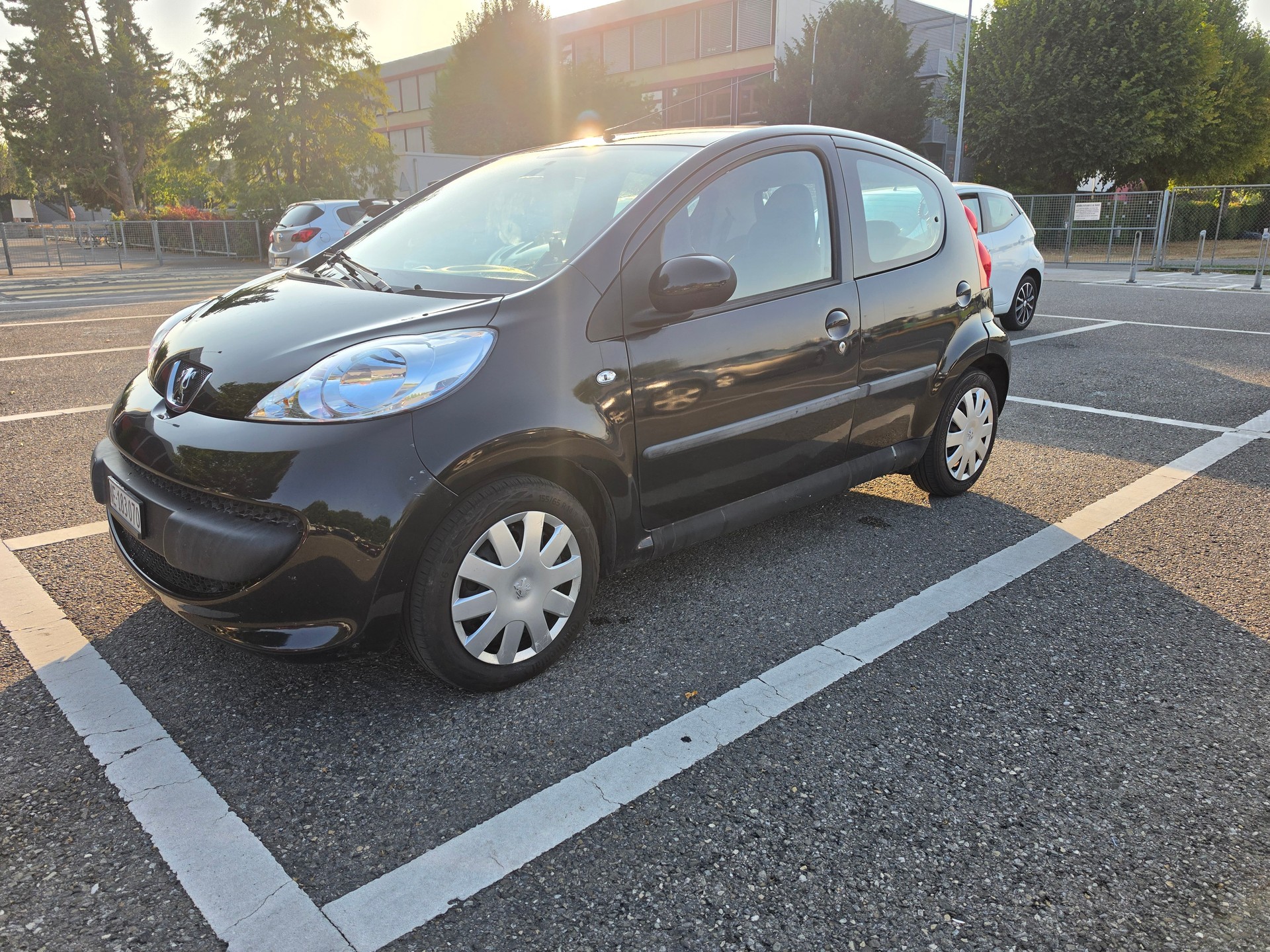 PEUGEOT 1.0 Trendy-image-2