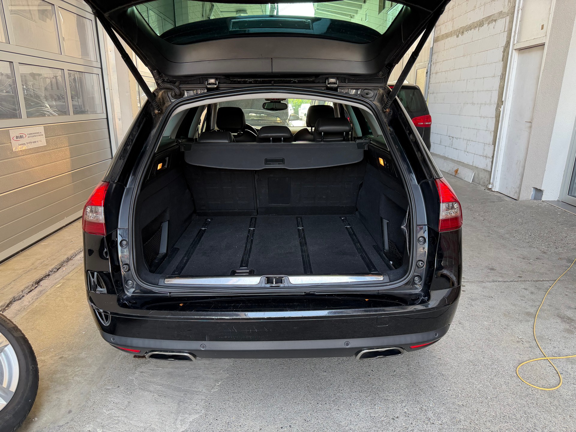 CITROEN C5 Tourer 2.2 HDi Exclusive Automatic-image-7