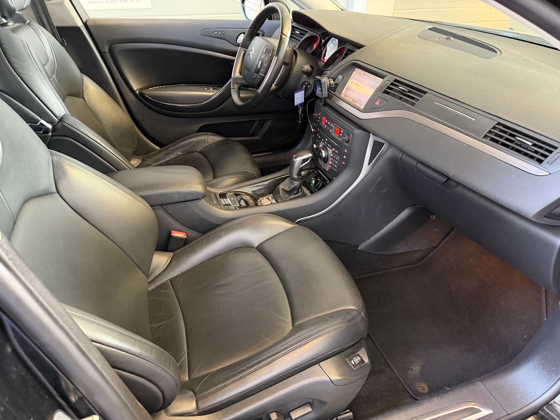 CITROEN C5 Tourer 2.2 HDi Exclusive Automatic-image-9