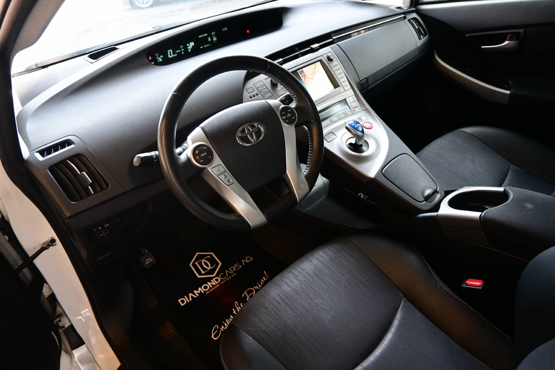 TOYOTA Prius 1.8 VVTi HSD Sol-image-9