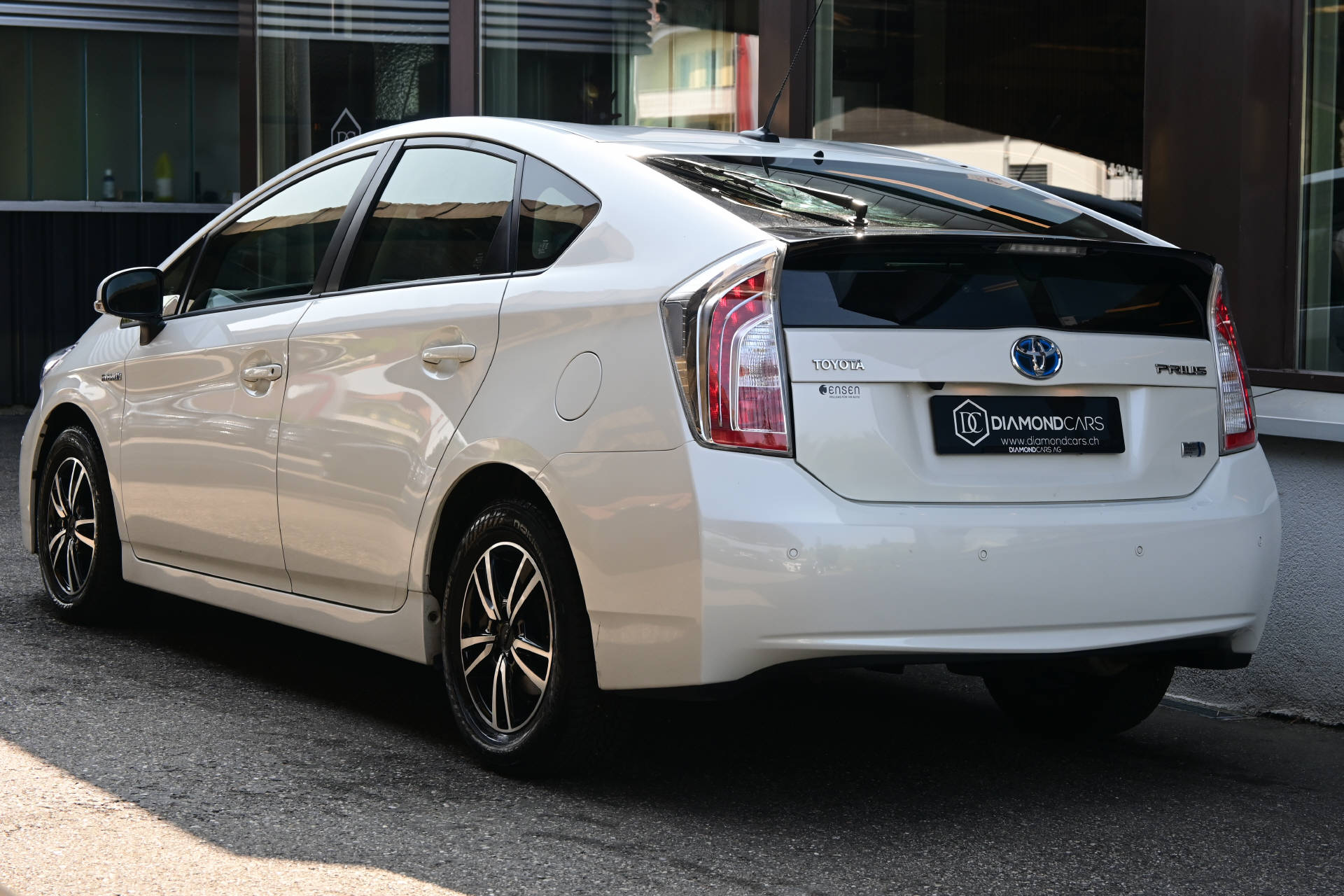 TOYOTA Prius 1.8 VVTi HSD Sol-image-5