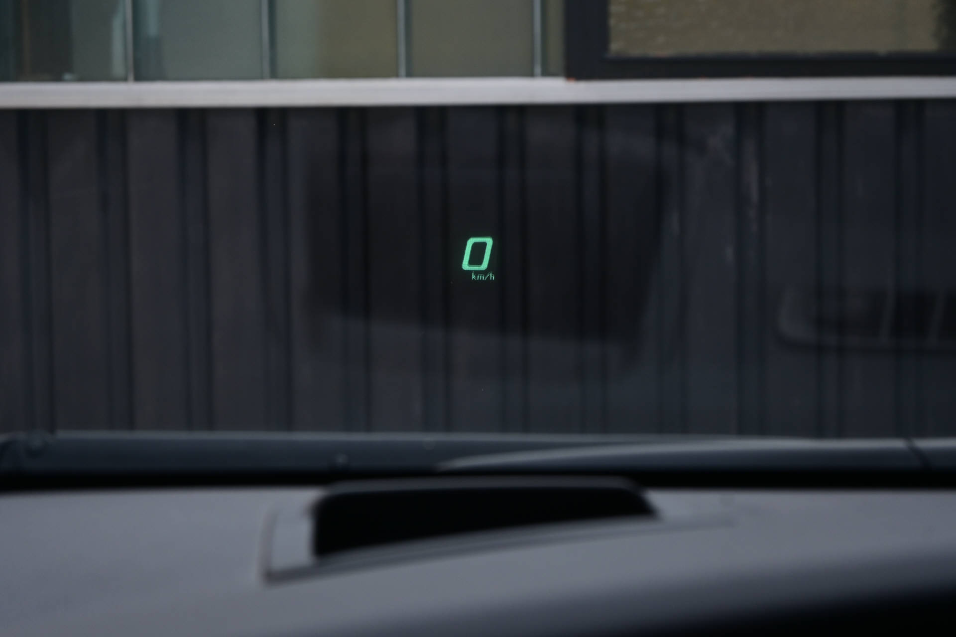 TOYOTA Prius 1.8 VVTi HSD Sol-image-19