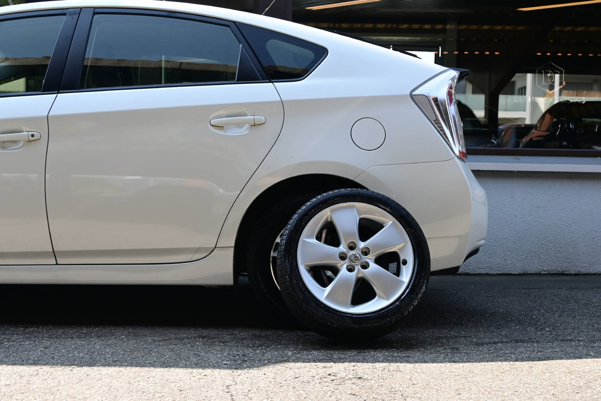 TOYOTA Prius 1.8 VVTi HSD Sol-image-4