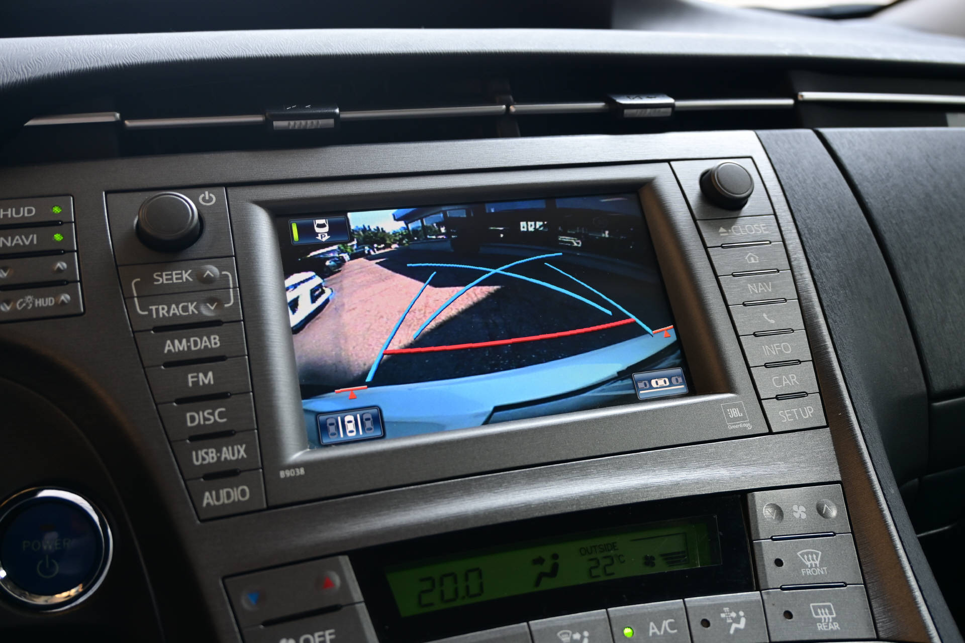 TOYOTA Prius 1.8 VVTi HSD Sol-image-14