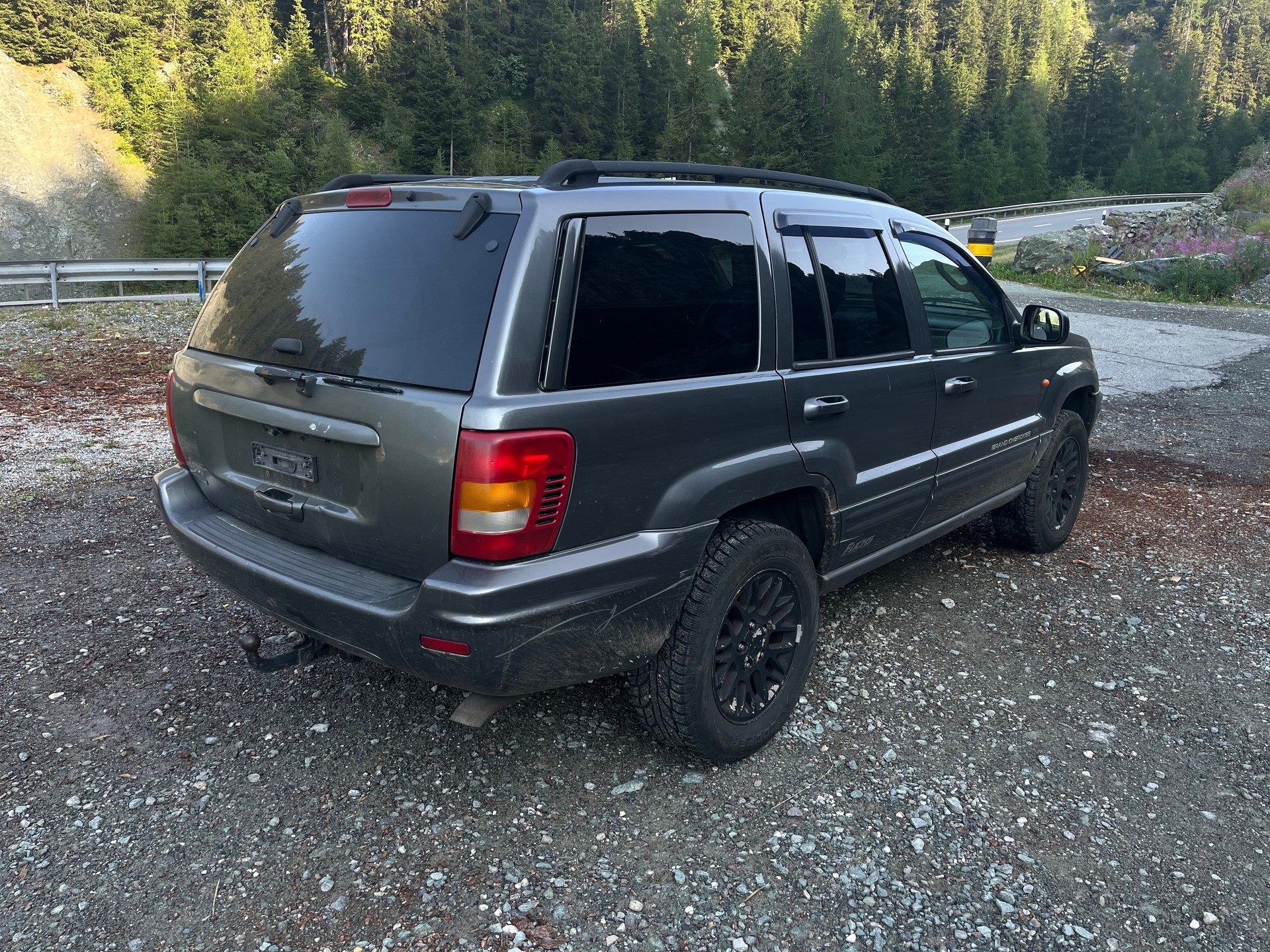 JEEP Grand Cherokee 2.7 CRD Limited Automatic-image-3