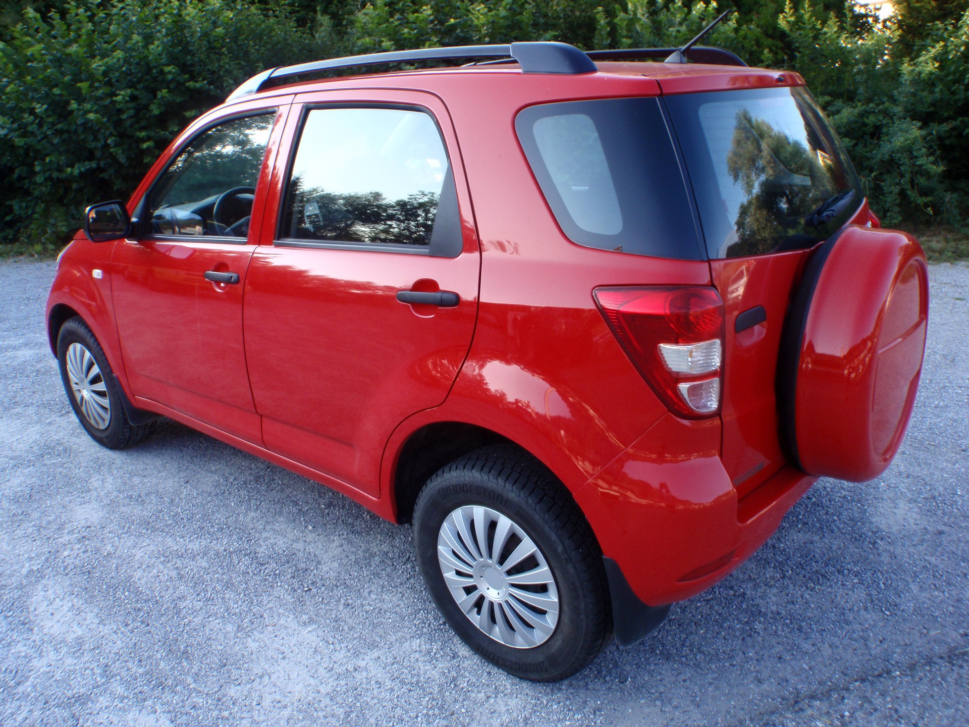 DAIHATSU Terios 1.5 16V SX Noblesse 4WD Automatic-image-5
