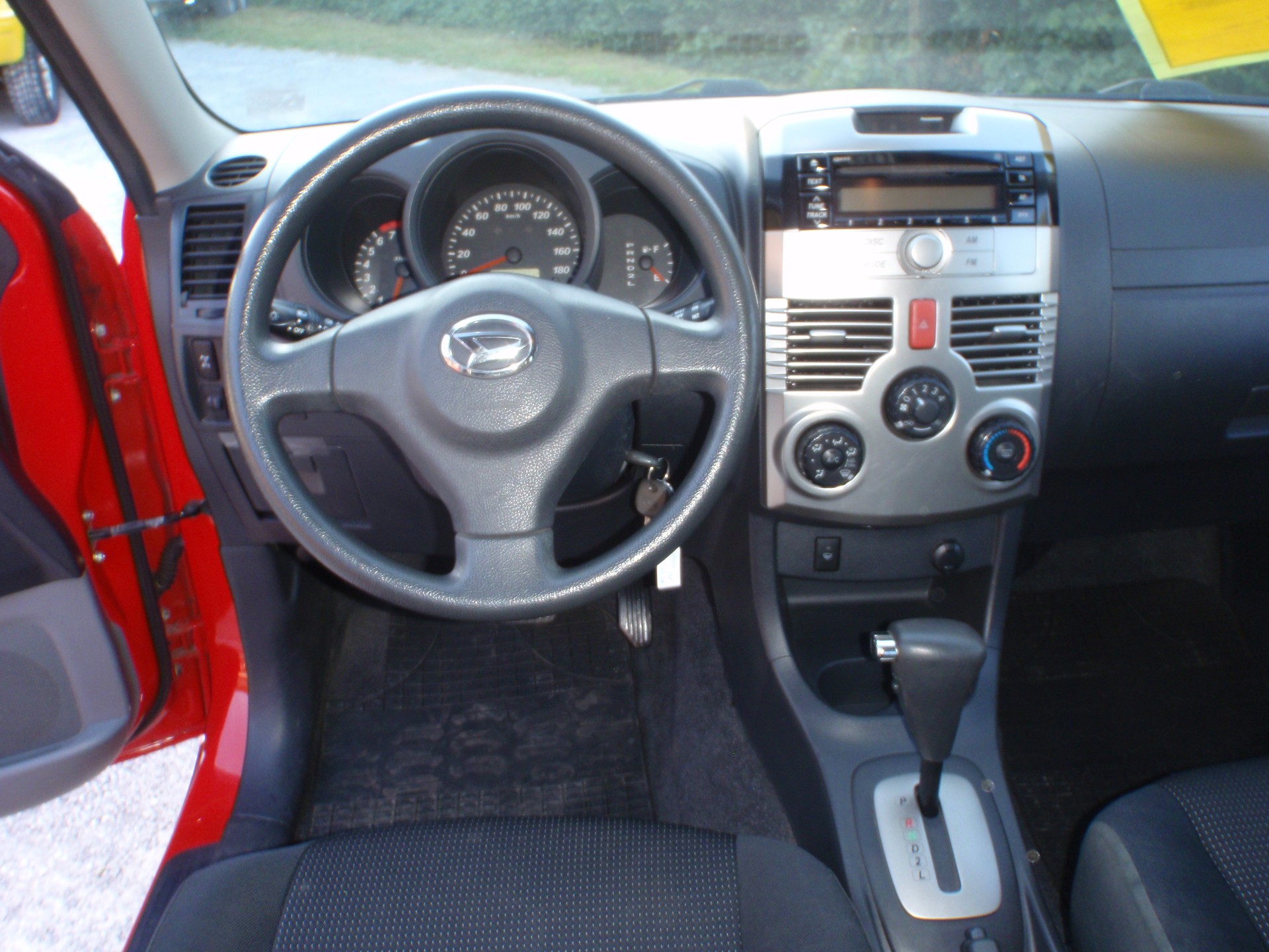 DAIHATSU Terios 1.5 16V SX Noblesse 4WD Automatic-image-7