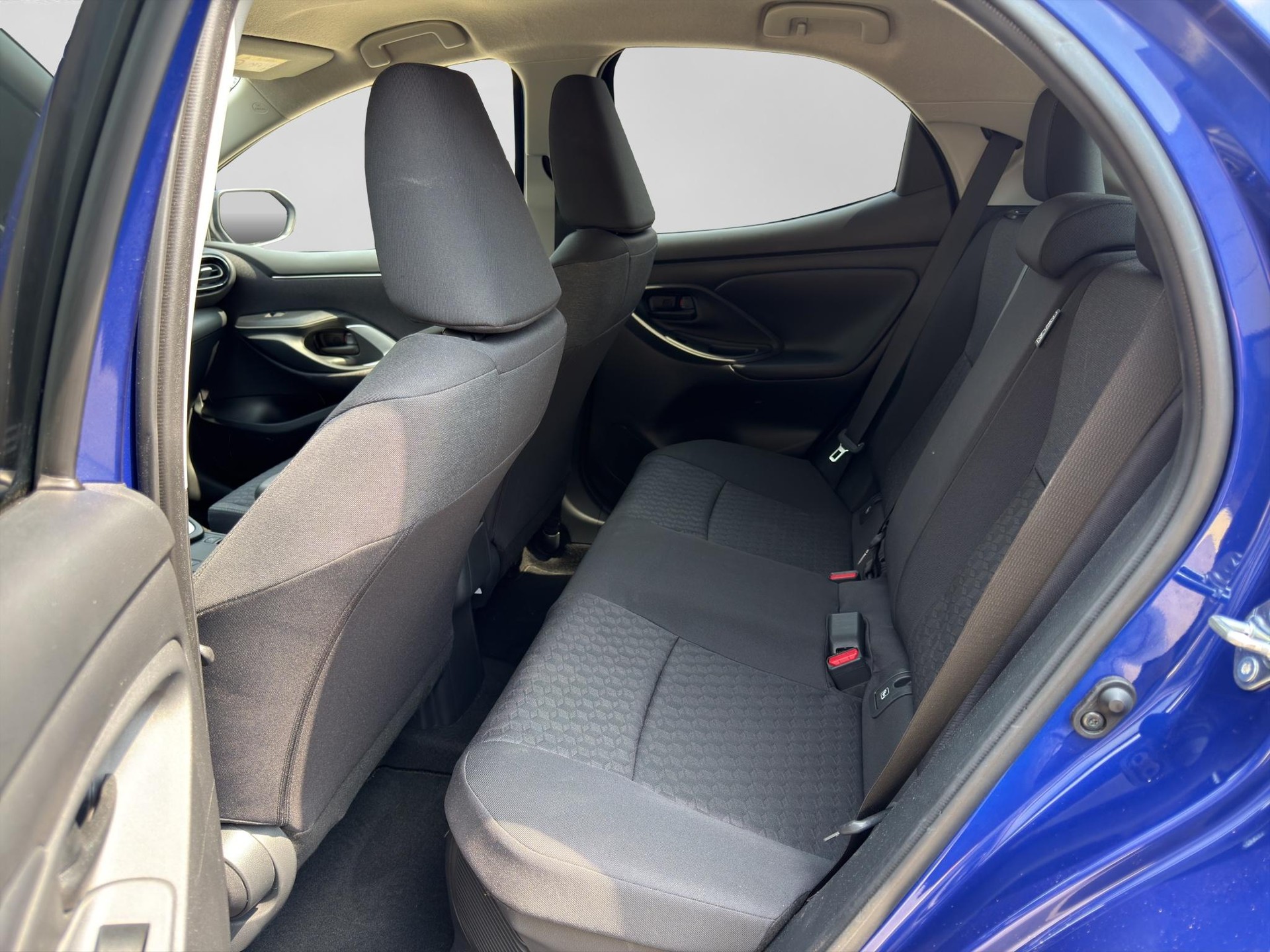 TOYOTA Yaris 1.5 VVT-i HSD Trend-image-6