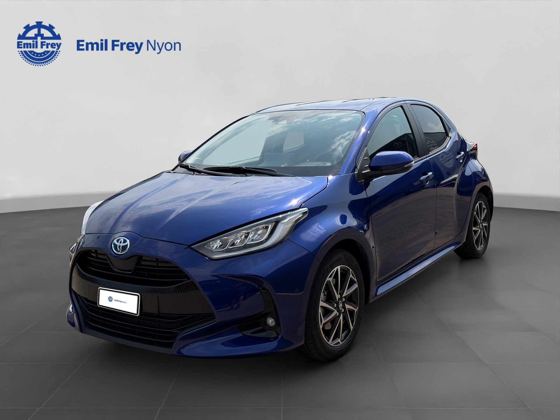 TOYOTA Yaris 1.5 VVT-i HSD Trend-image-0