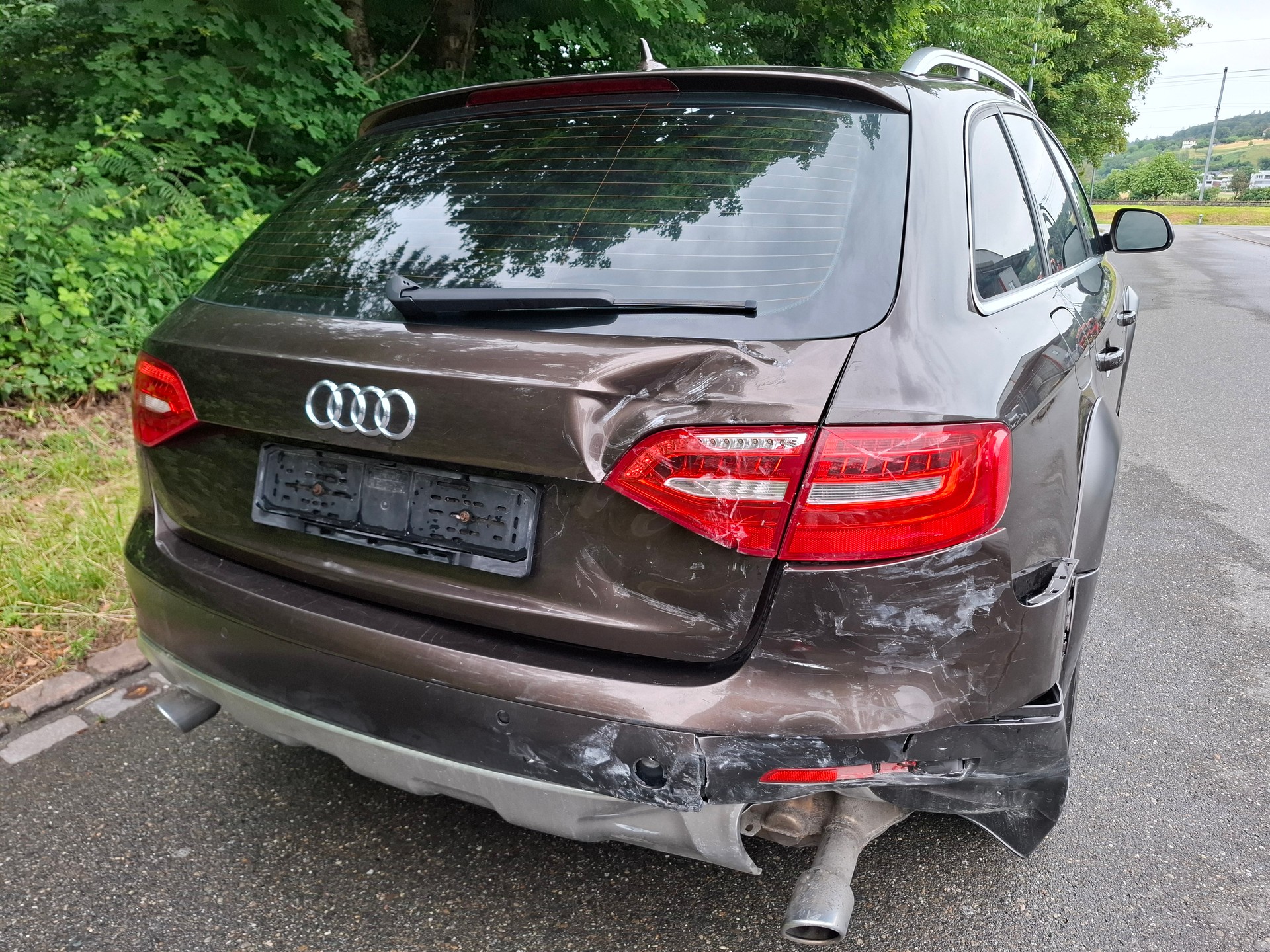 AUDI A4 allroad 3.0 TDI quattro S-tronic-image-7