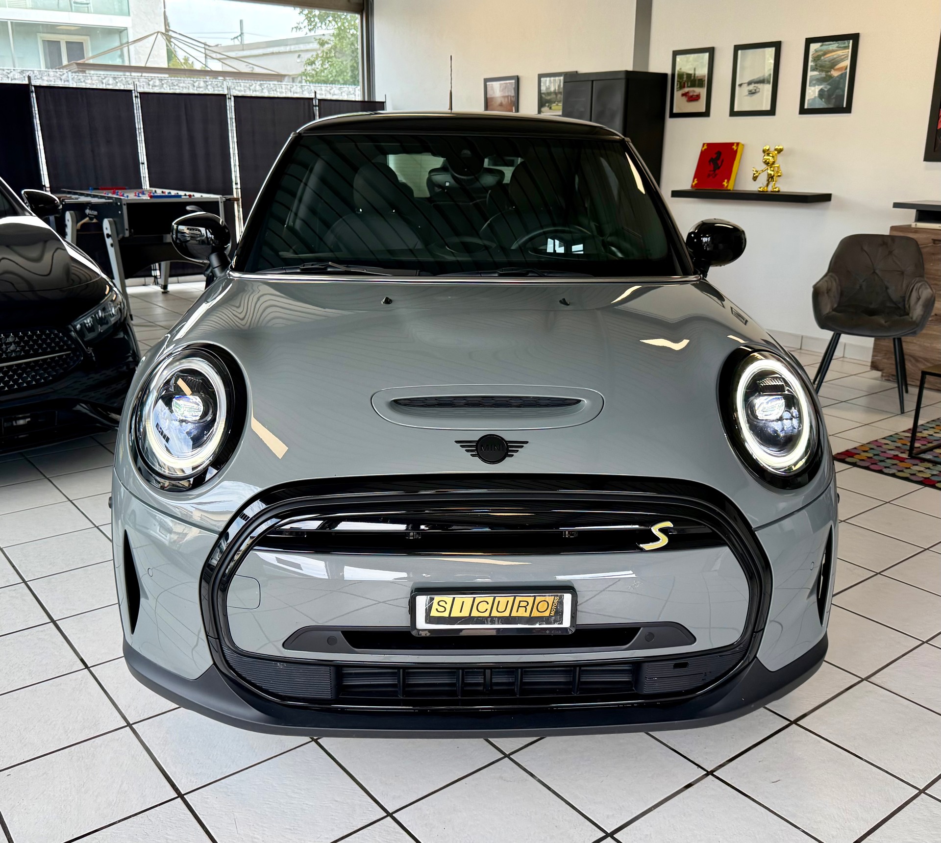MINI Cooper SE-image-2