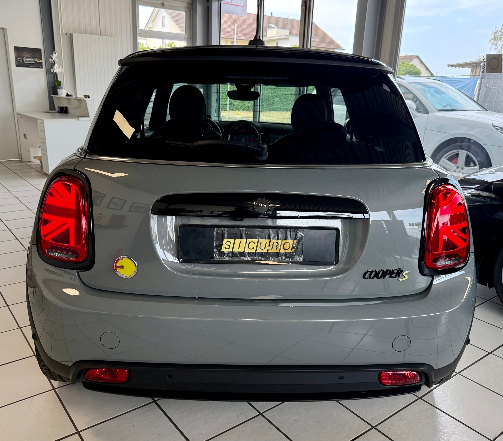 MINI Cooper SE-image-8