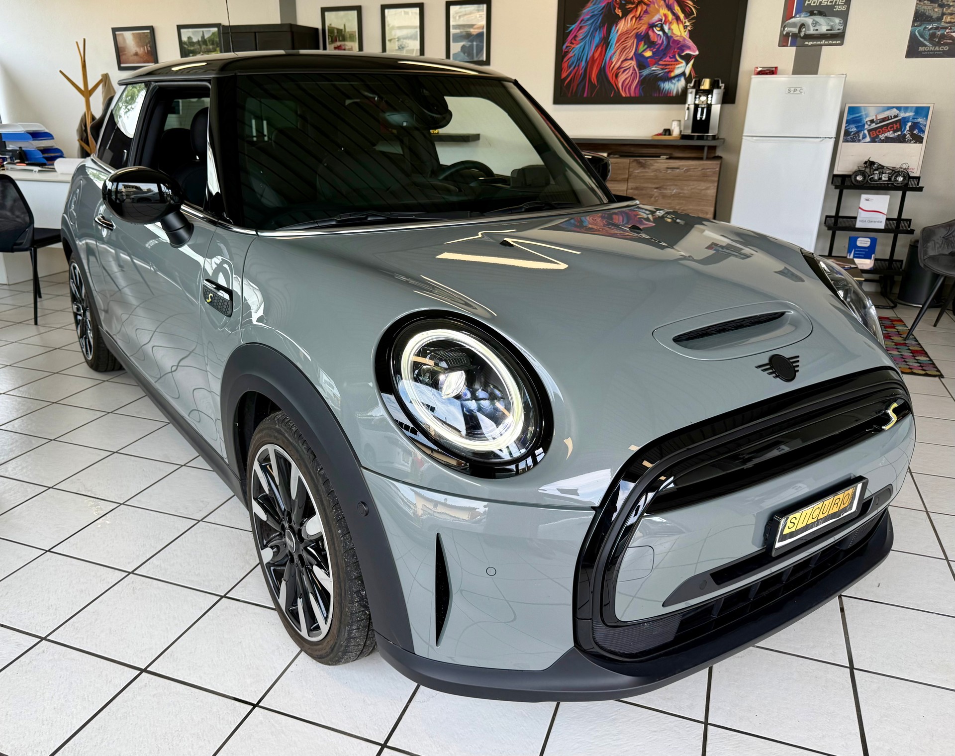 MINI Cooper SE-image-0