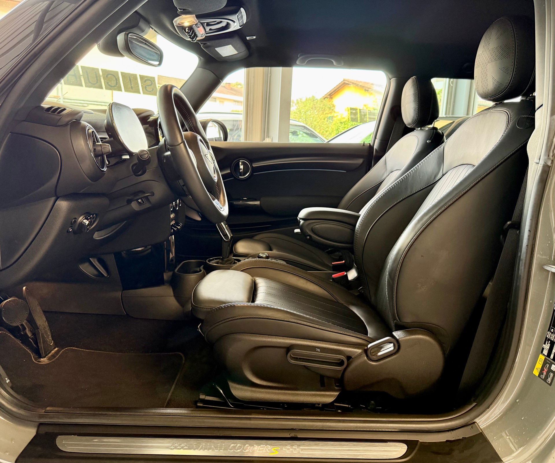 MINI Cooper SE-image-11