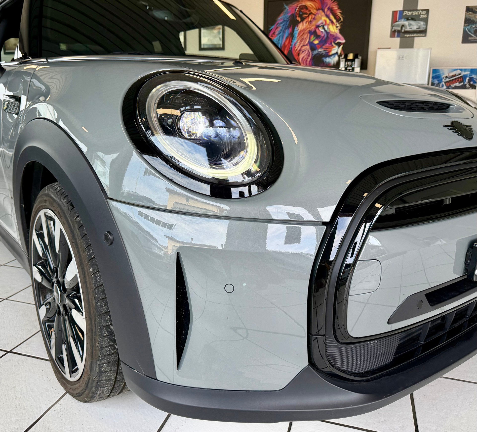 MINI Cooper SE-image-1