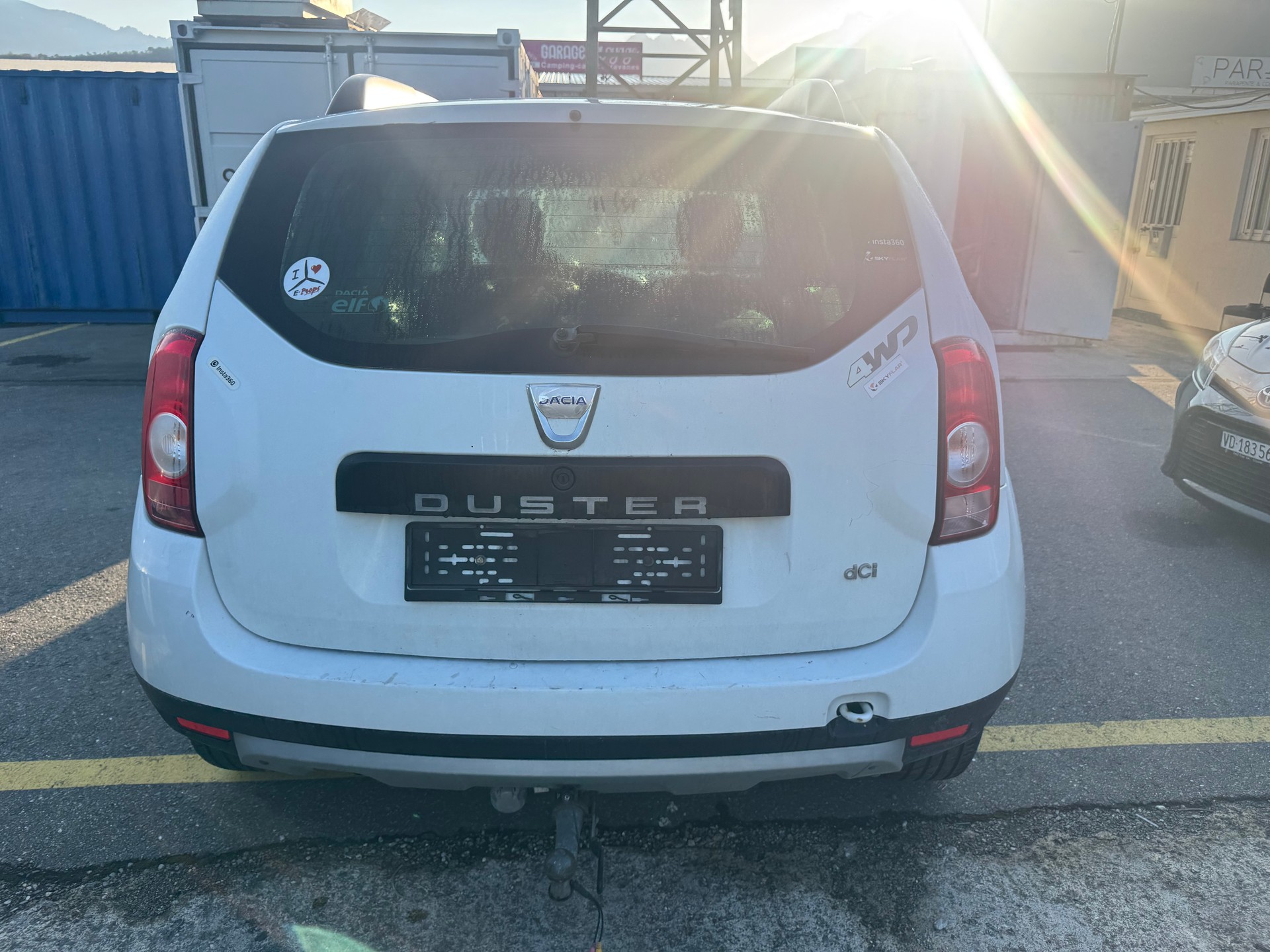 DACIA Duster 1.5 dCi Lauréate 4x4-image-9