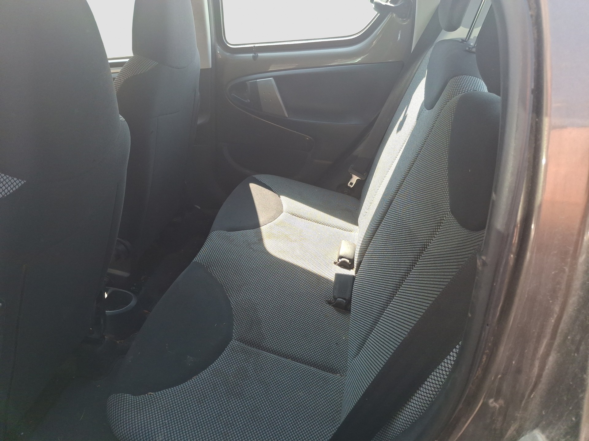 TOYOTA Aygo 1.0 VVT-i Terra-image-5