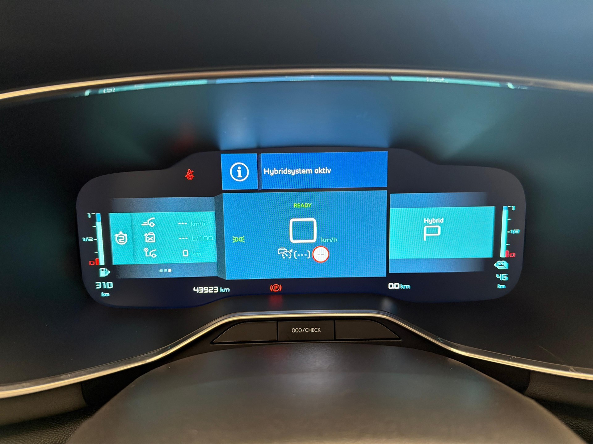 CITROEN C5 Aircross 1.6 Plug-in Hybrid Shine-image-14