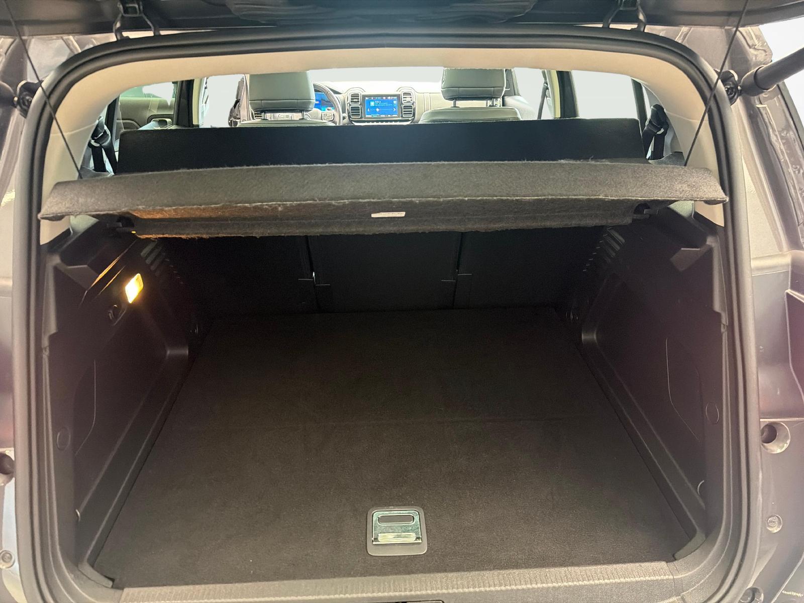 CITROEN C5 Aircross 1.6 Plug-in Hybrid Shine-image-12
