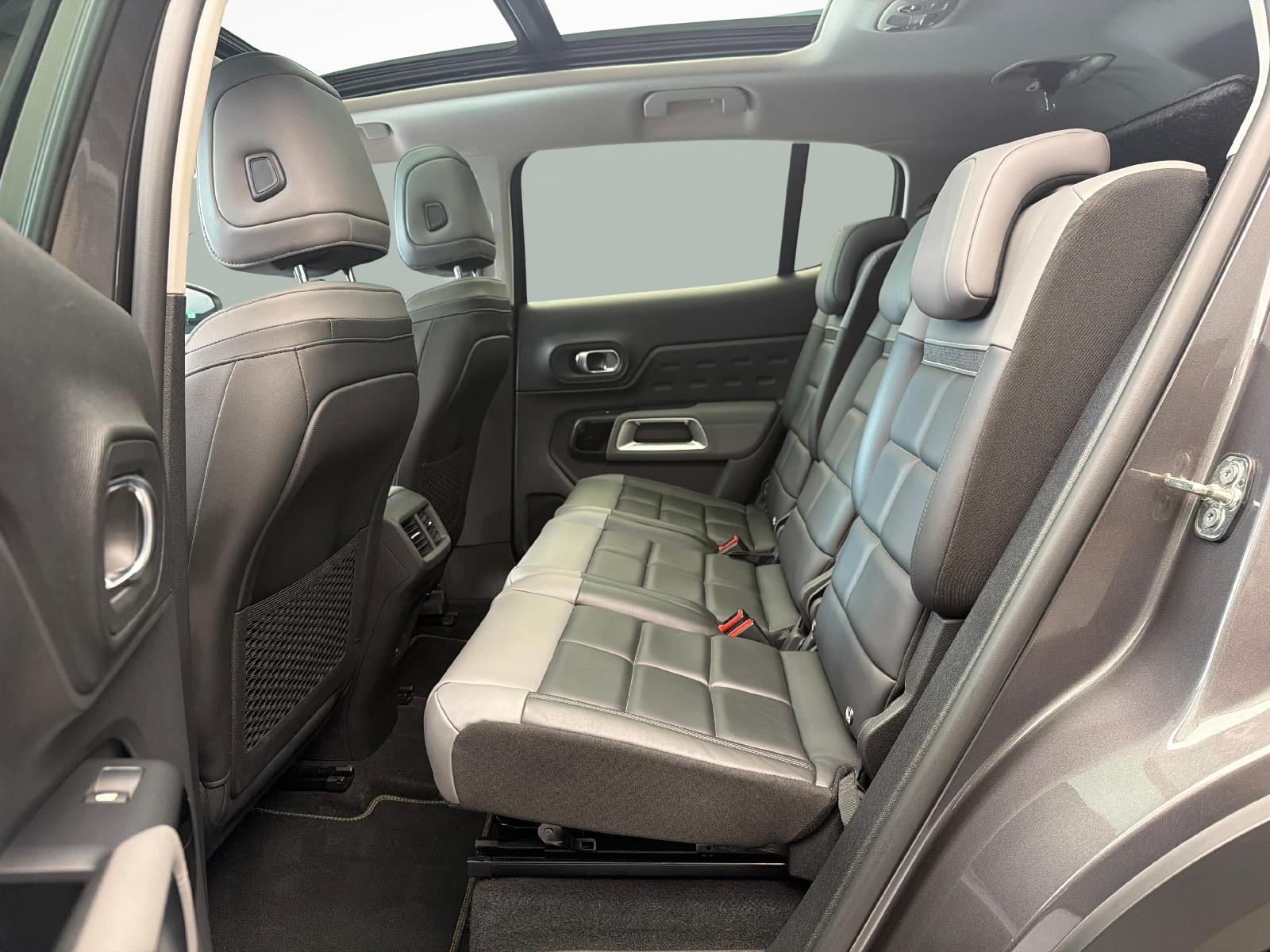 CITROEN C5 Aircross 1.6 Plug-in Hybrid Shine-image-11