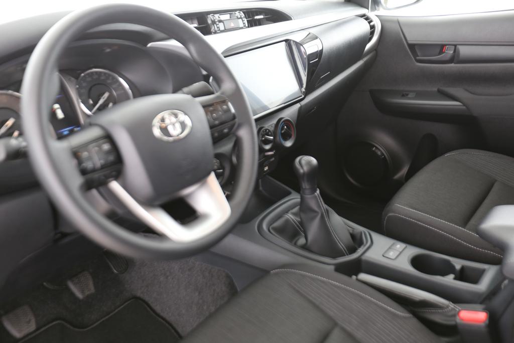 TOYOTA Hilux Double Cab.-Pick-up 2.8 D-4D 204 Comfort-image-5