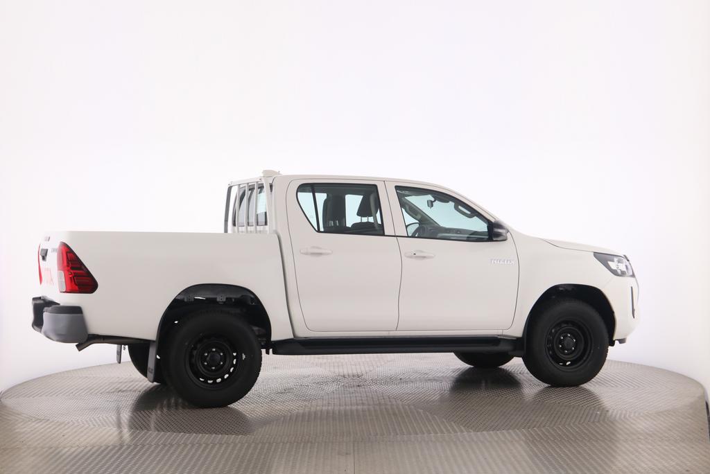 TOYOTA Hilux Double Cab.-Pick-up 2.8 D-4D 204 Comfort-image-17