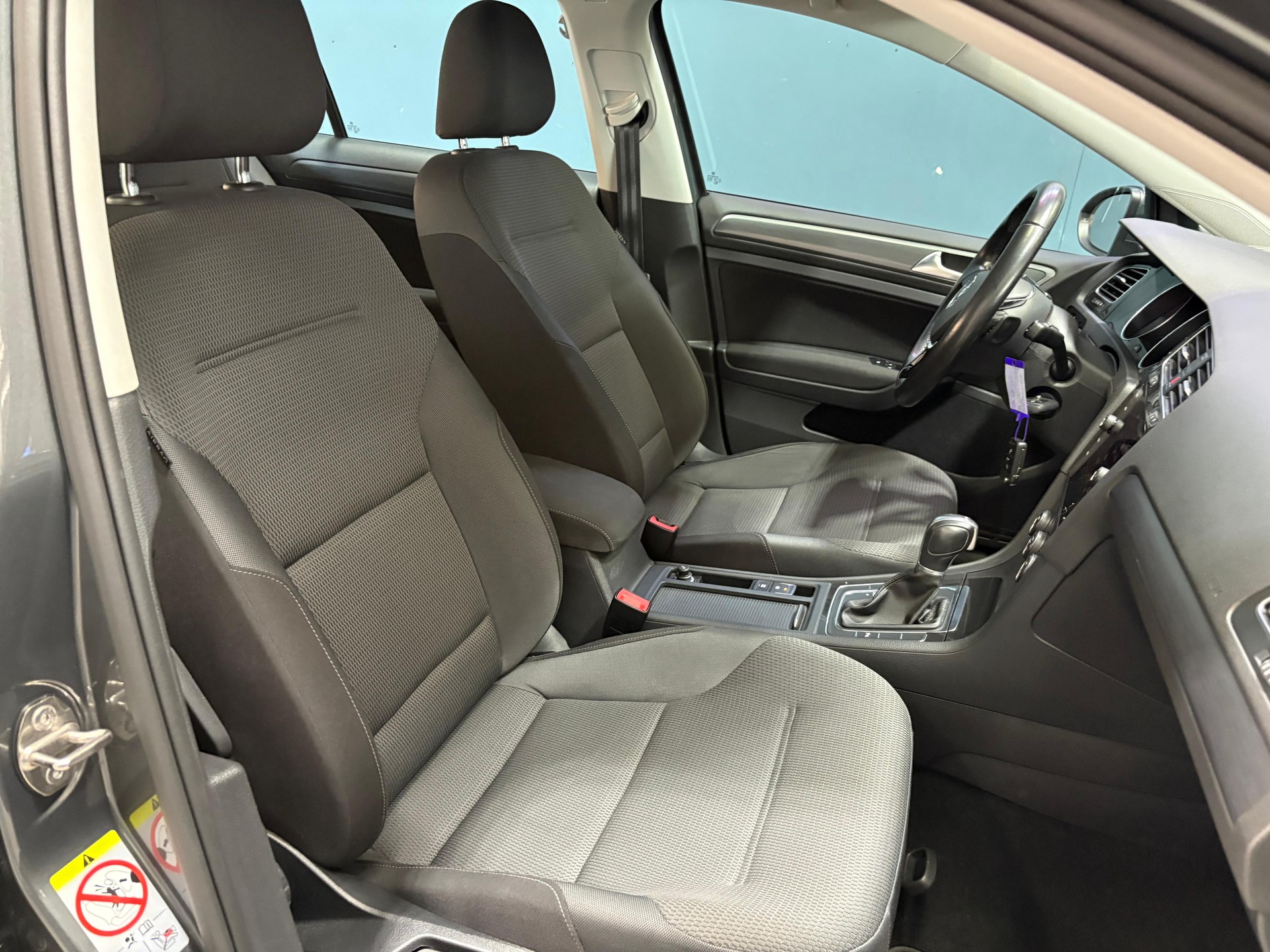 VW Golf 1.4 TSI Highline DSG-image-16