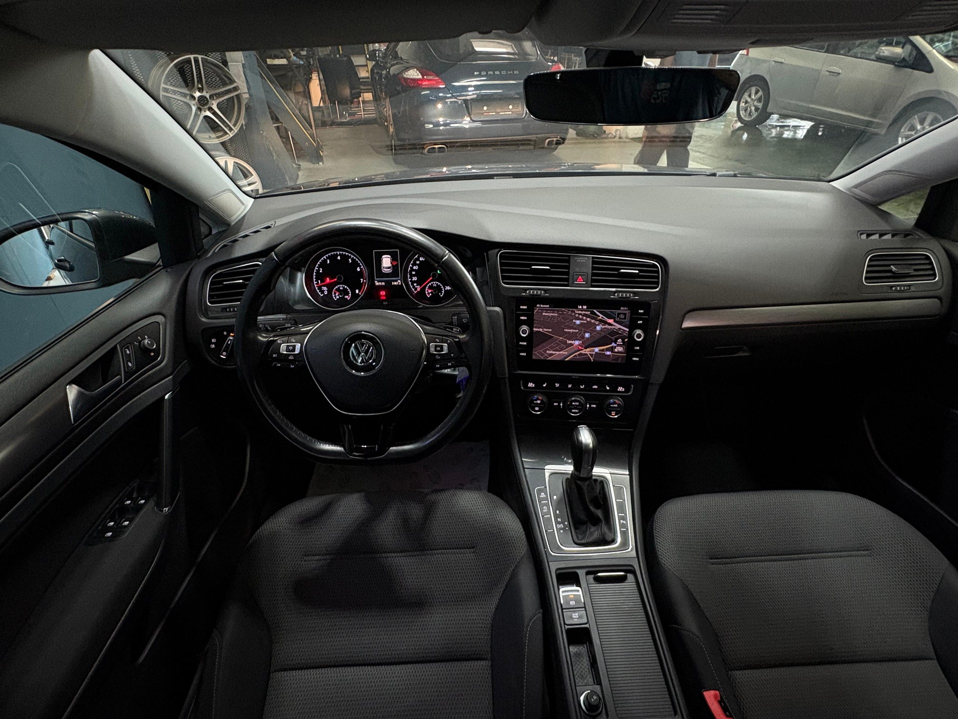 VW Golf 1.4 TSI Highline DSG-image-9