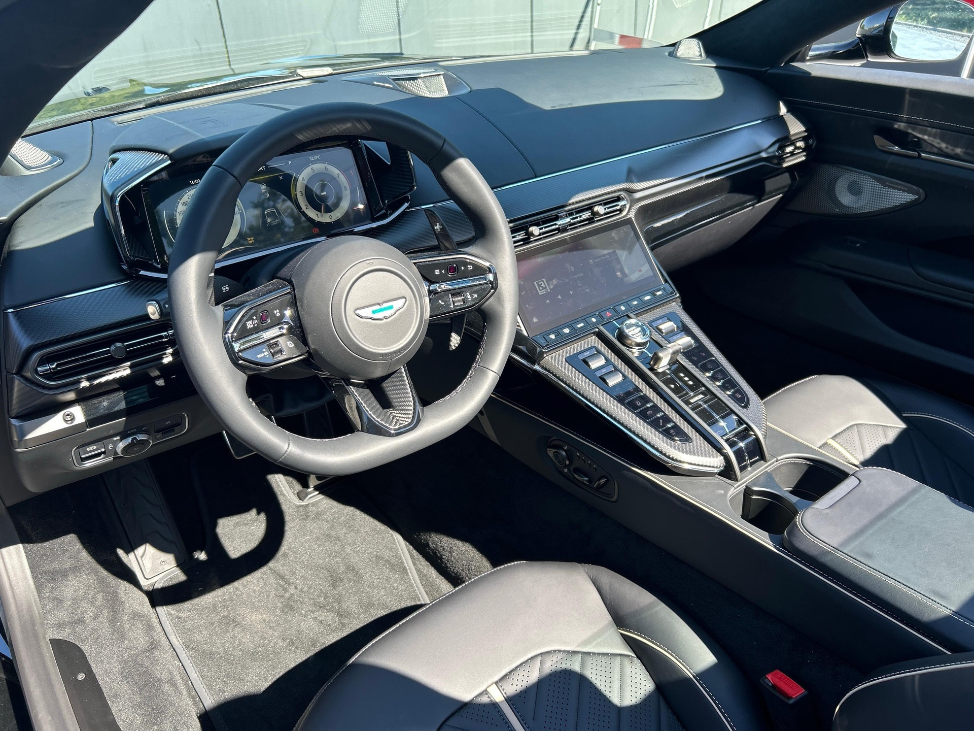 ASTON MARTIN V8 Vantage Roadster 4.0 S V8 Bi-Turbo-image-15