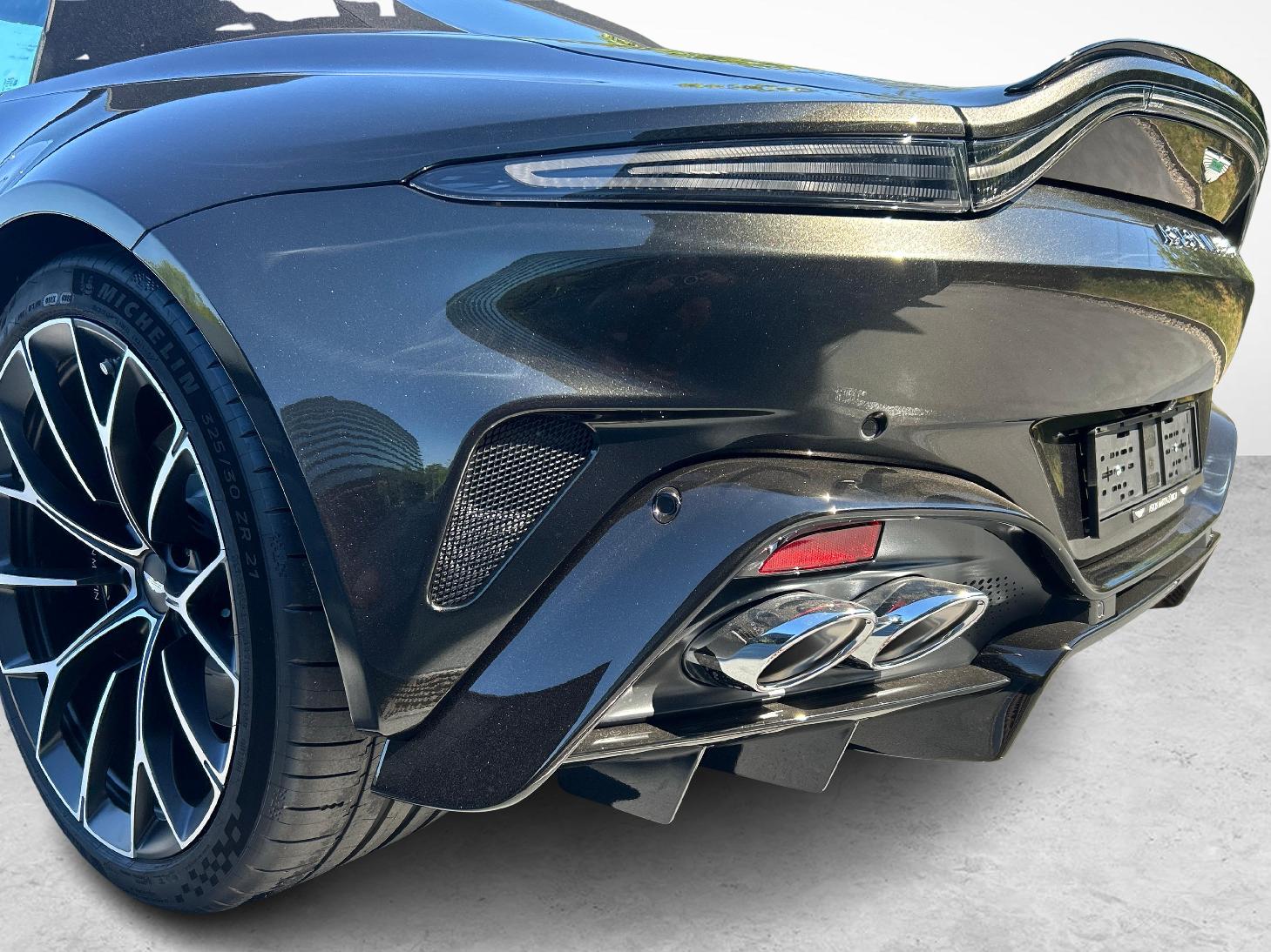 ASTON MARTIN V8 Vantage Roadster 4.0 S V8 Bi-Turbo-image-17