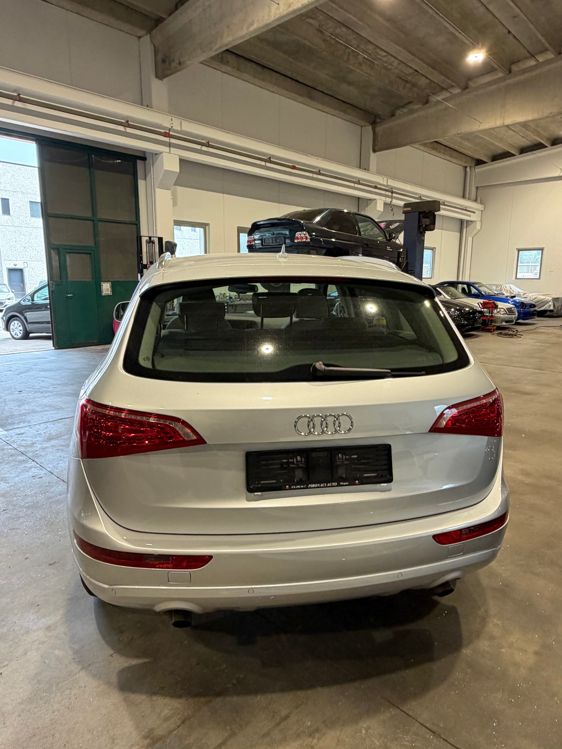 AUDI Q5 2.0 TFSI quattro S-tronic-image-5