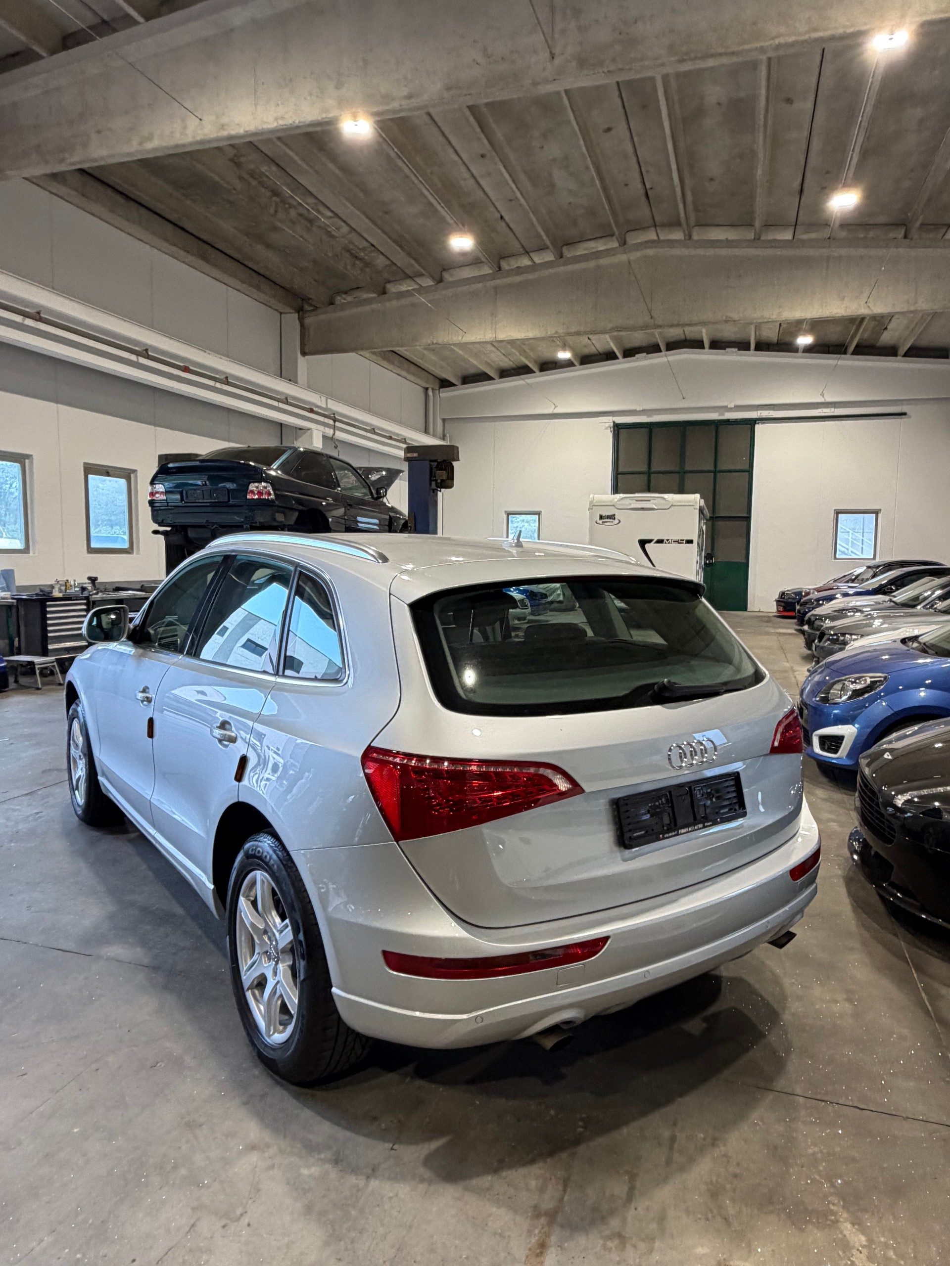 AUDI Q5 2.0 TFSI quattro S-tronic-image-4