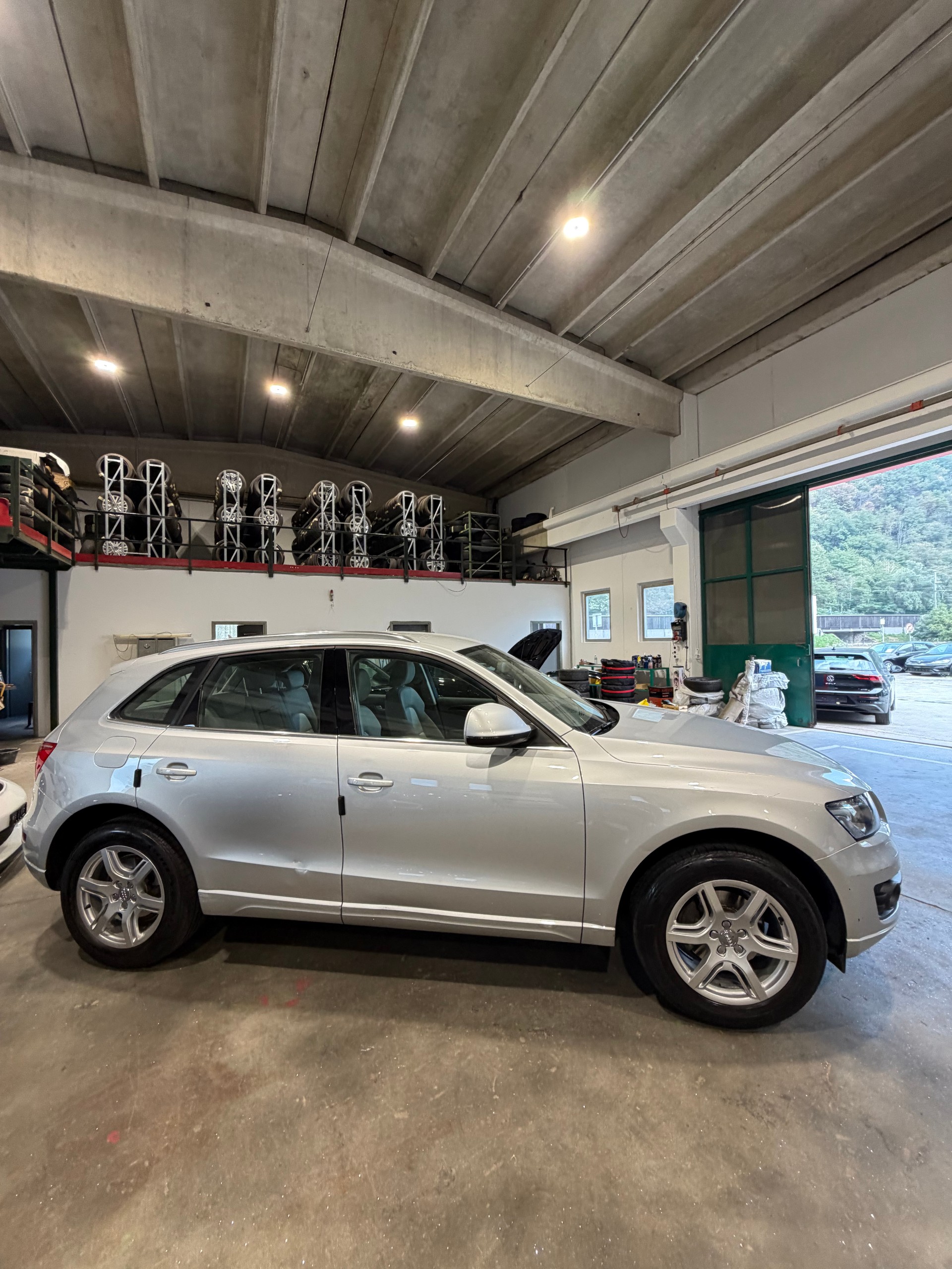 AUDI Q5 2.0 TFSI quattro S-tronic-image-6